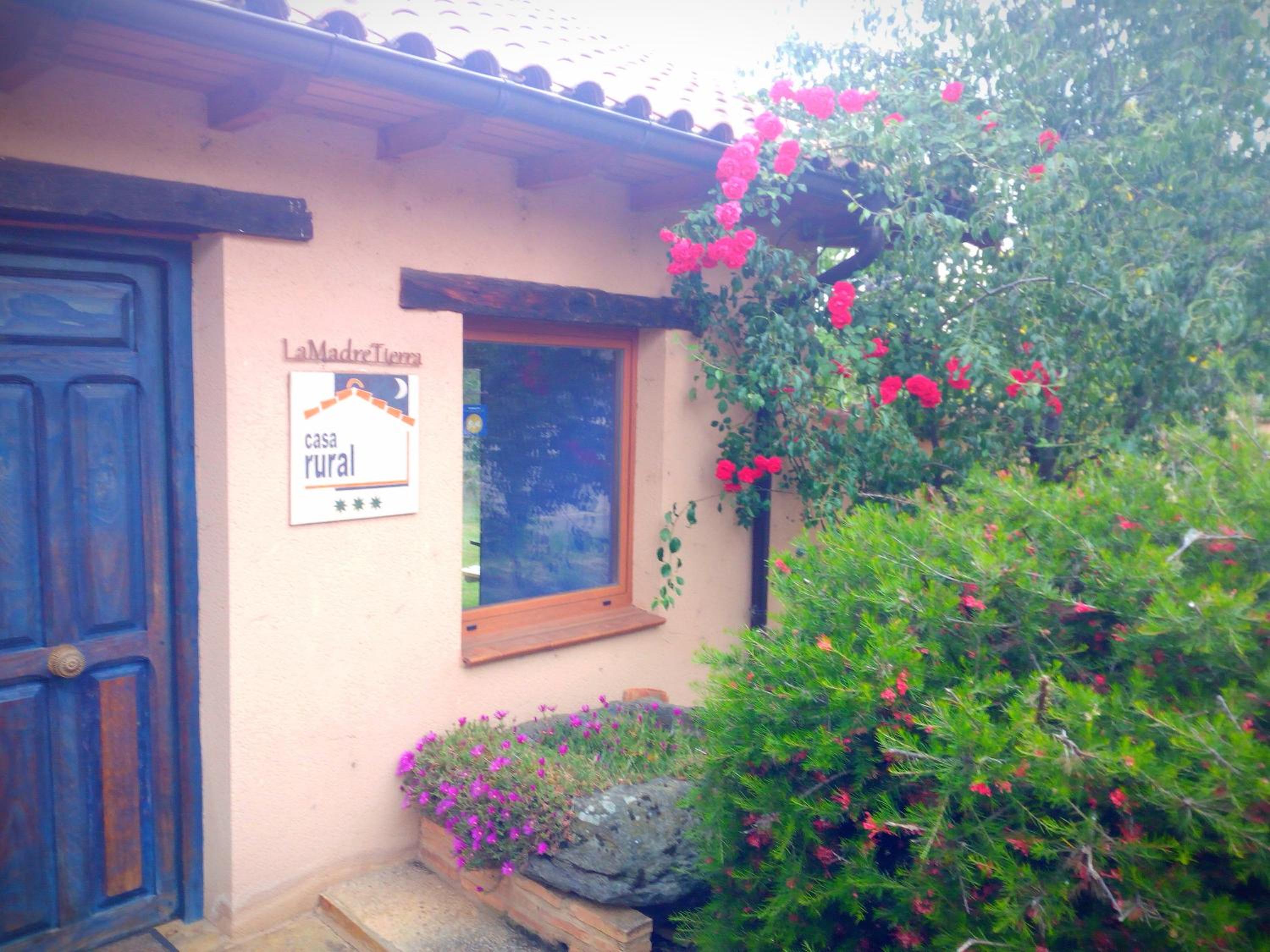 Casa Rural Lamadretierra view 2