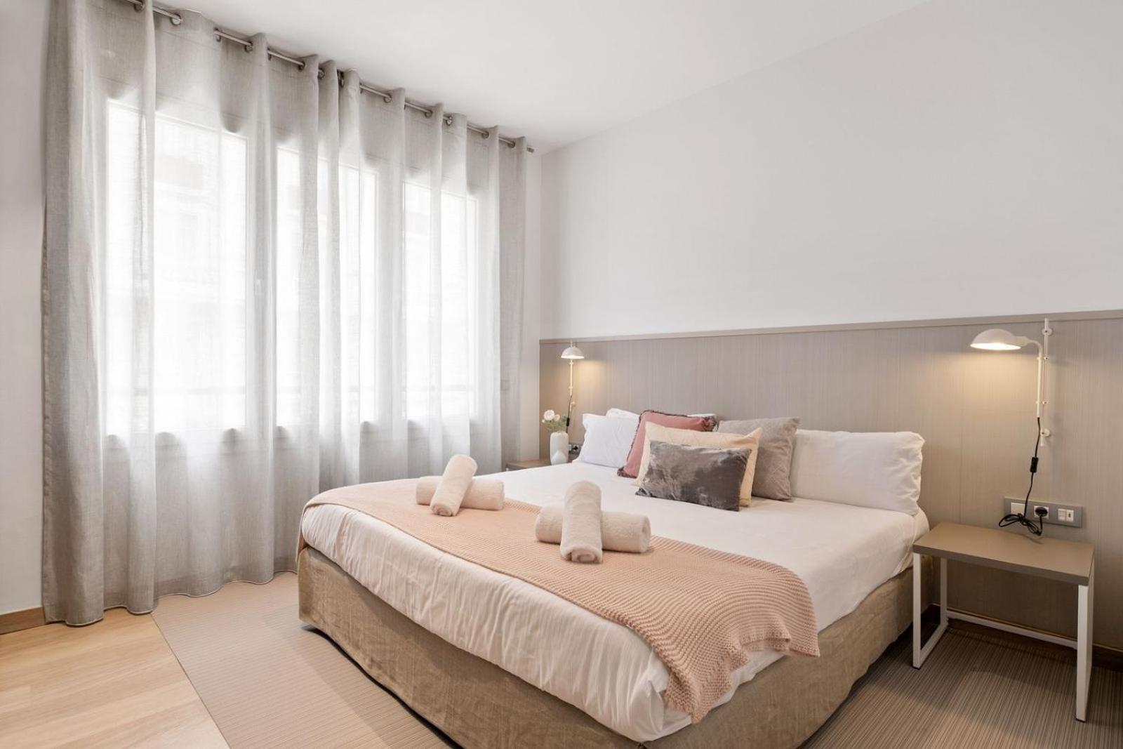 Fisa Rentals Gran Via Apartments