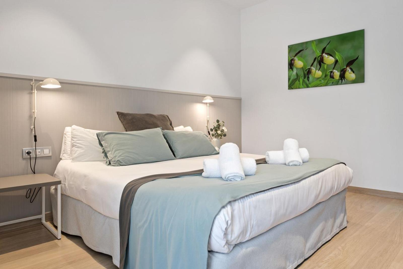 Fisa Rentals Gran Via Apartments