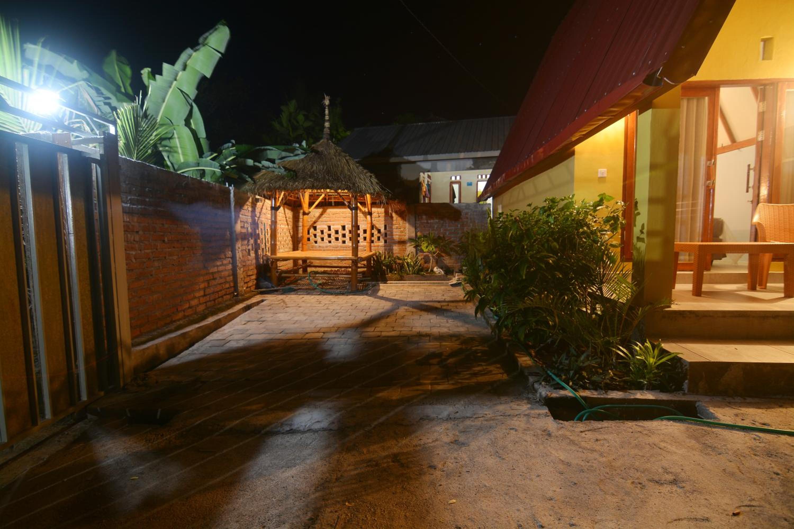 Photo 16
