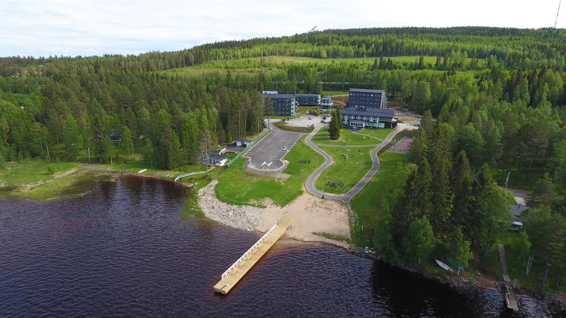 Hotel Aateli Lakeside Chalets - former Vuokatti Suites - Image 1