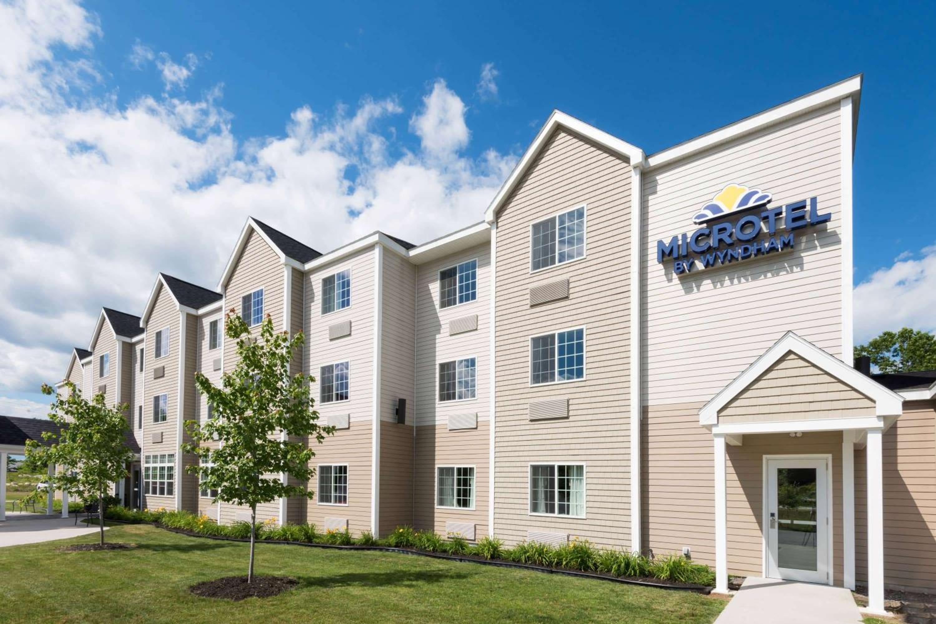 Hotel Microtel Inn & Suites by Wyndham Windham