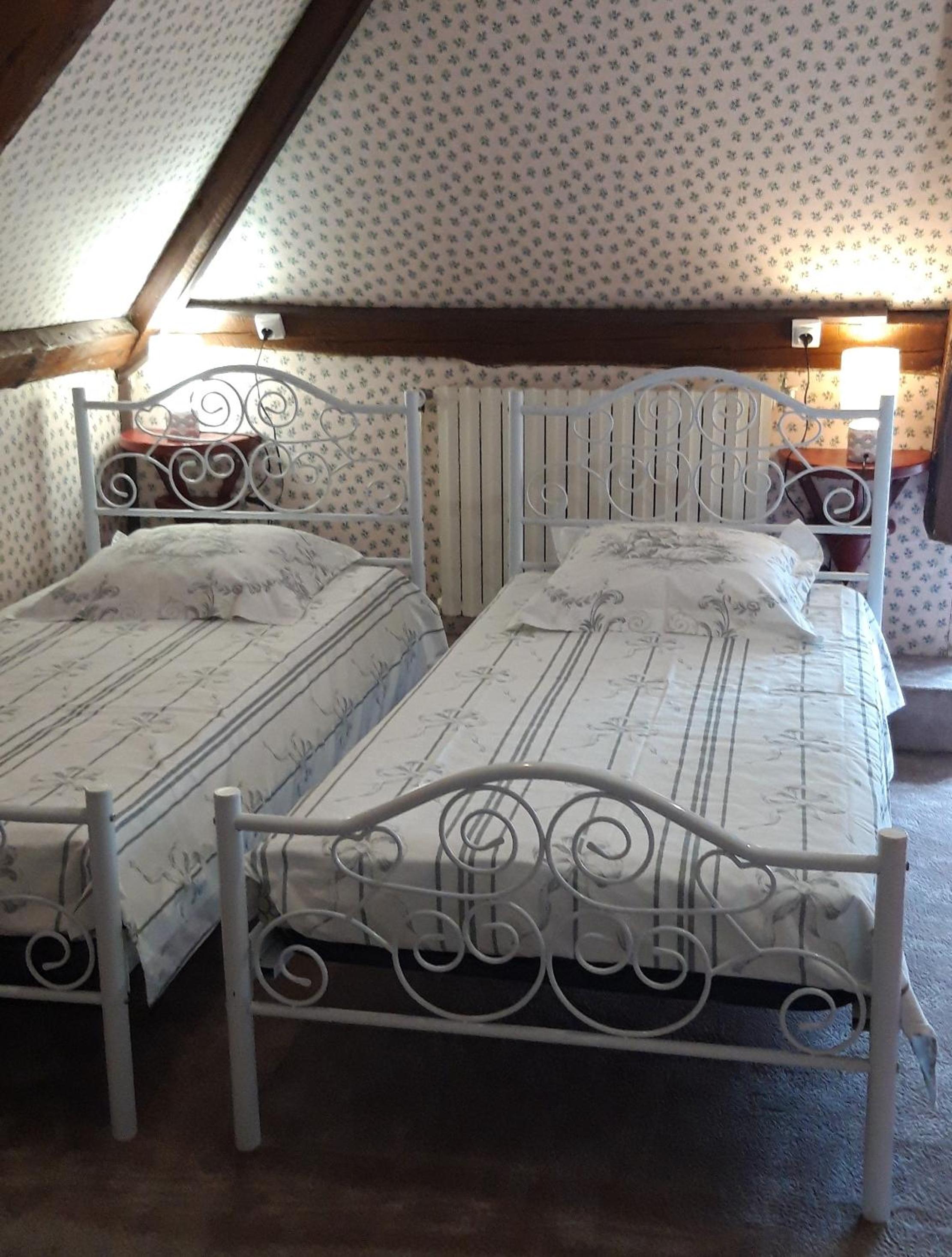 LE CHALET SUISSE - Chambre aux fleurs