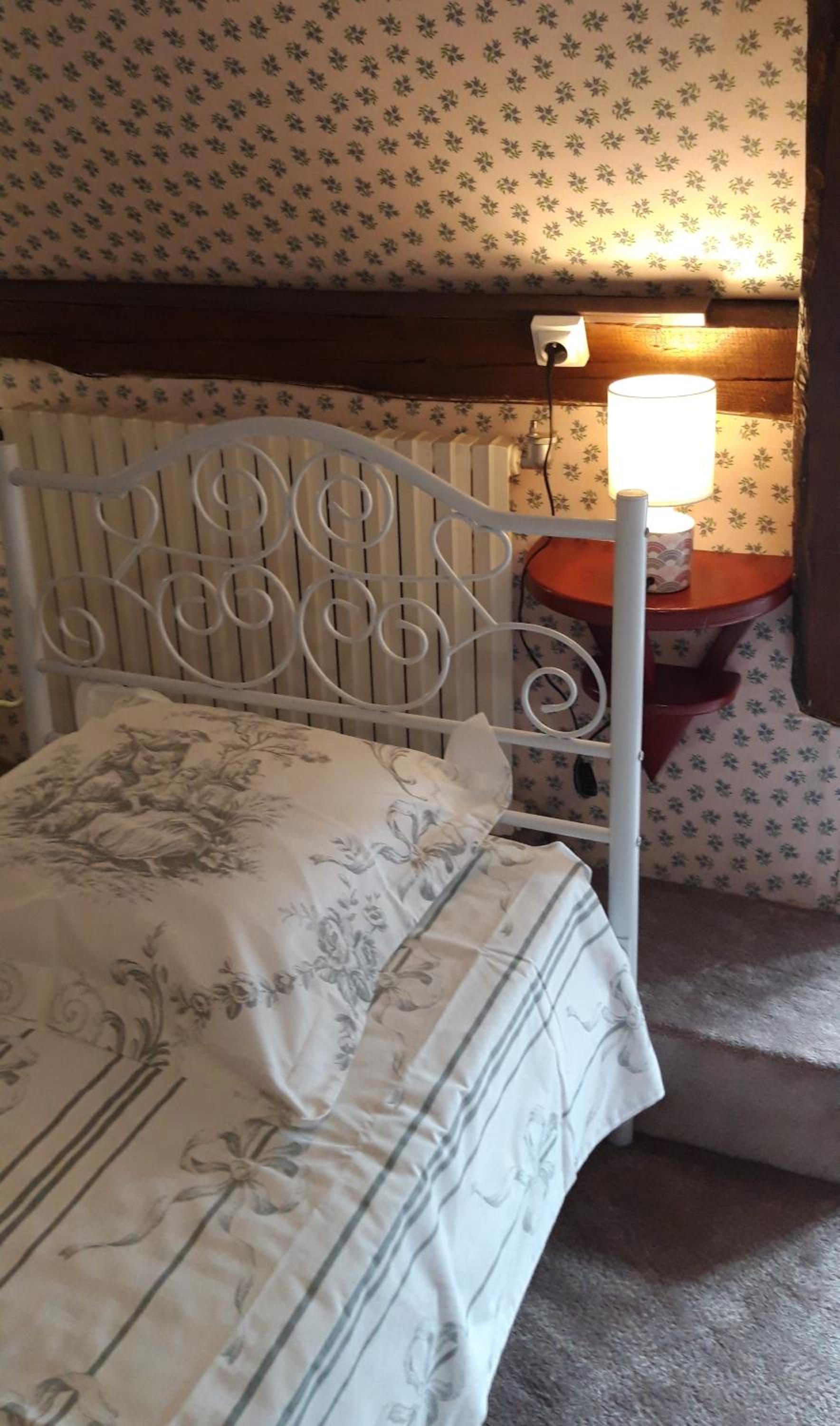 LE CHALET SUISSE - Chambre aux fleurs