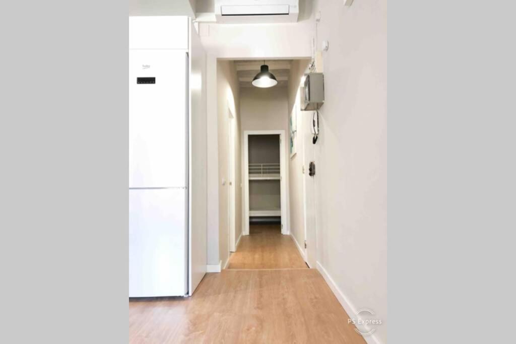 2 BEDROOM APARTMENT SANTS photo 4