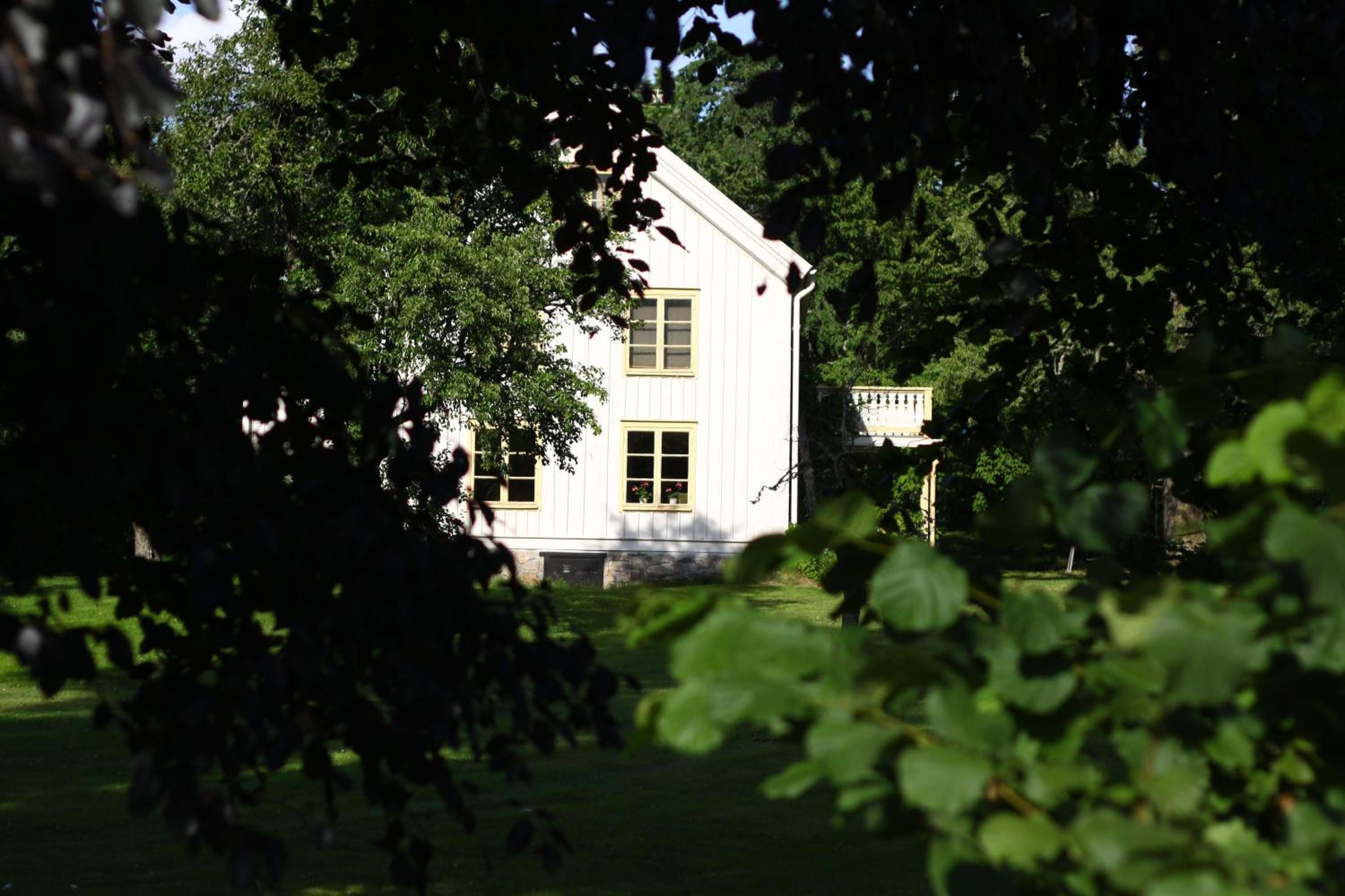 Ingebo Hagar bondgårdsboende