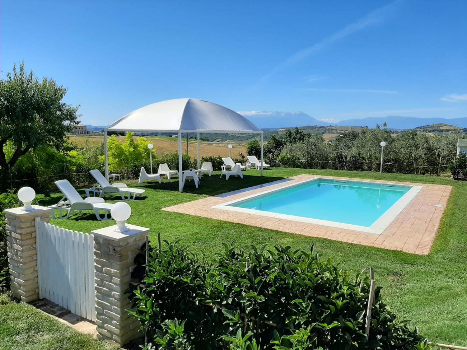 Tre Laghi Countryhouse Cottage with pool,views photo 5