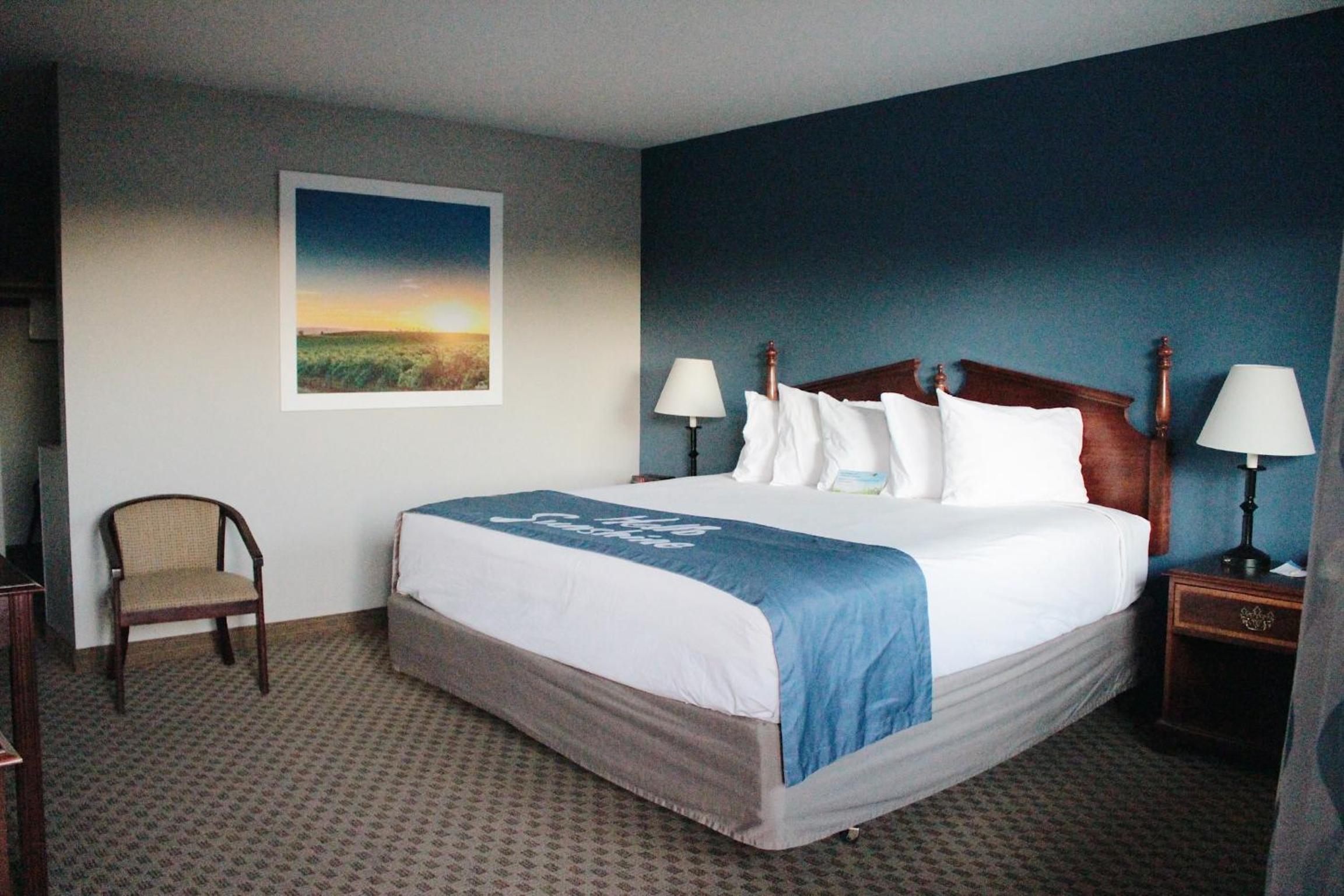 Show Low Vacations - Days Inn by Wyndham Show Low - Property Image 7