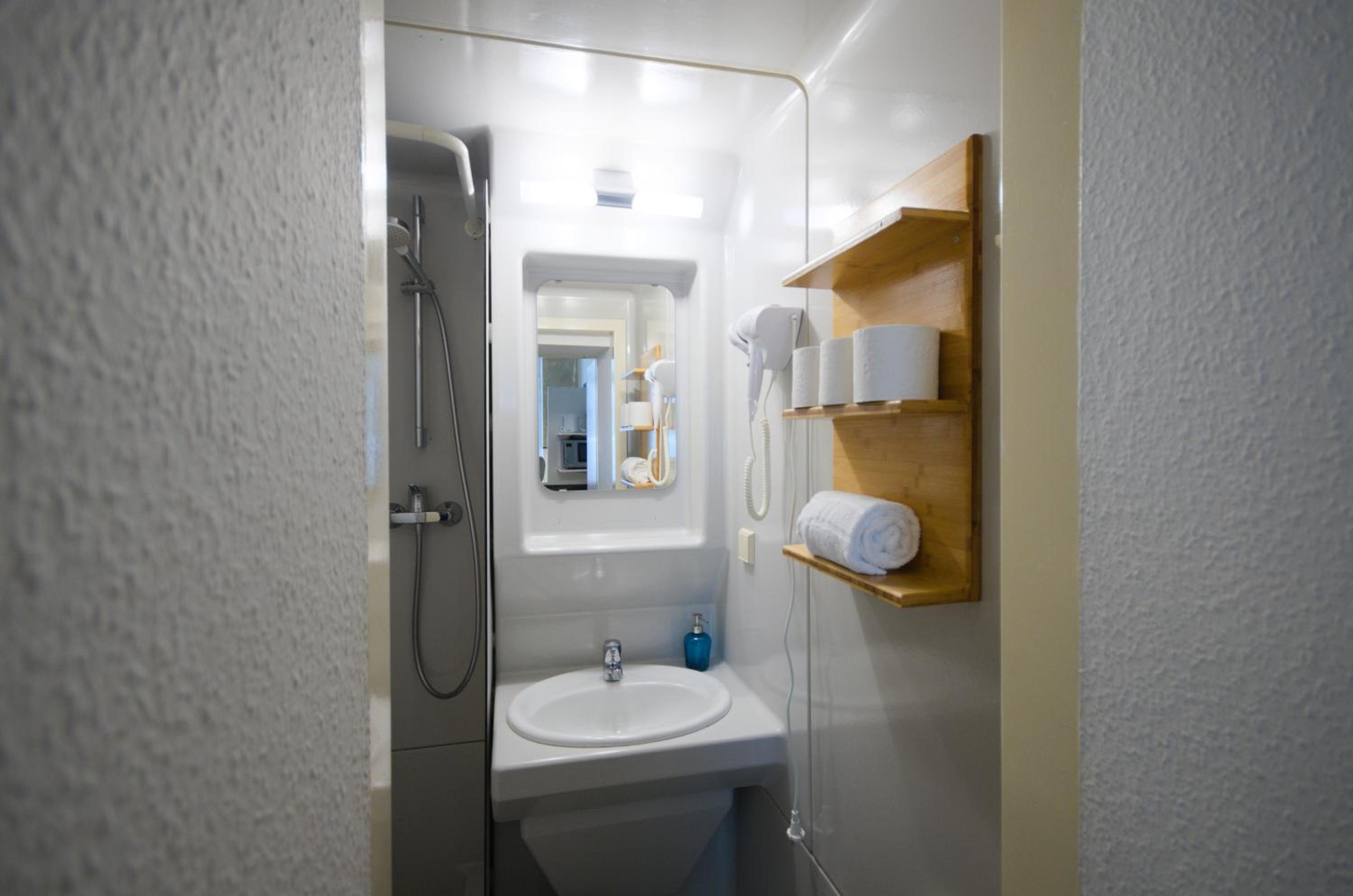 Altbauwohnung mit 3 Bädern (PB6)