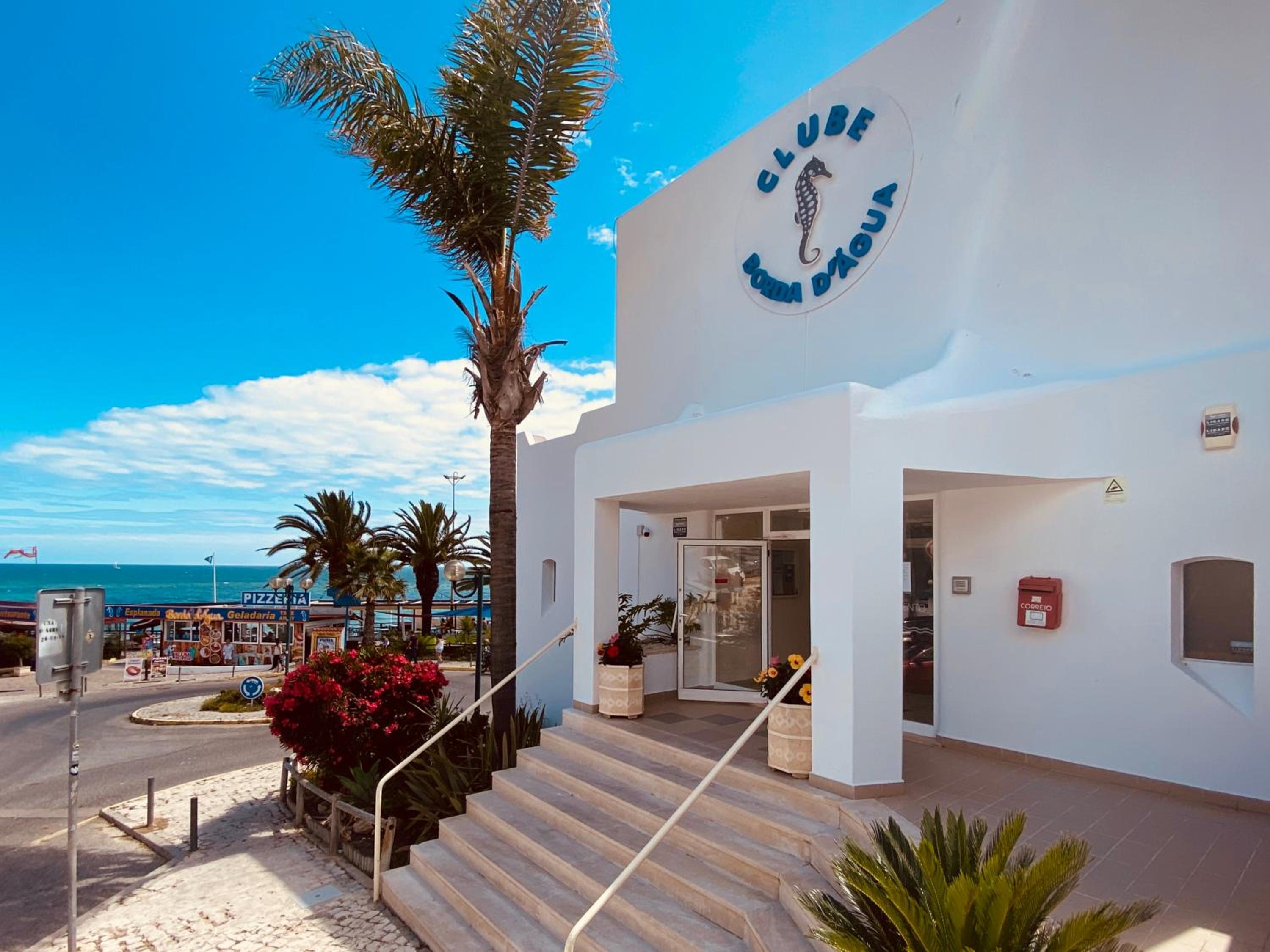 Borda d`Água, Praia da Oura