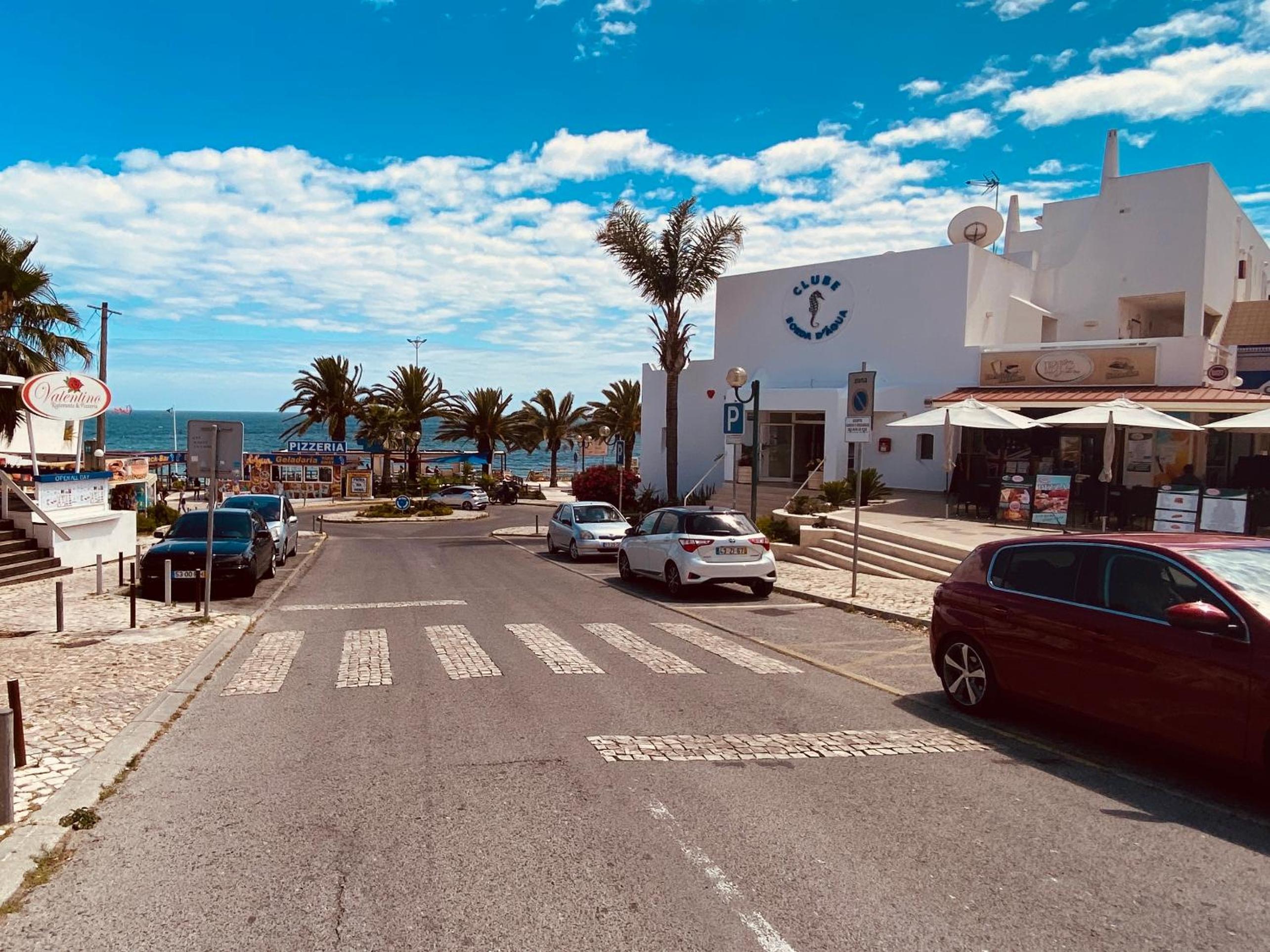 Borda d`Água, Praia da Oura