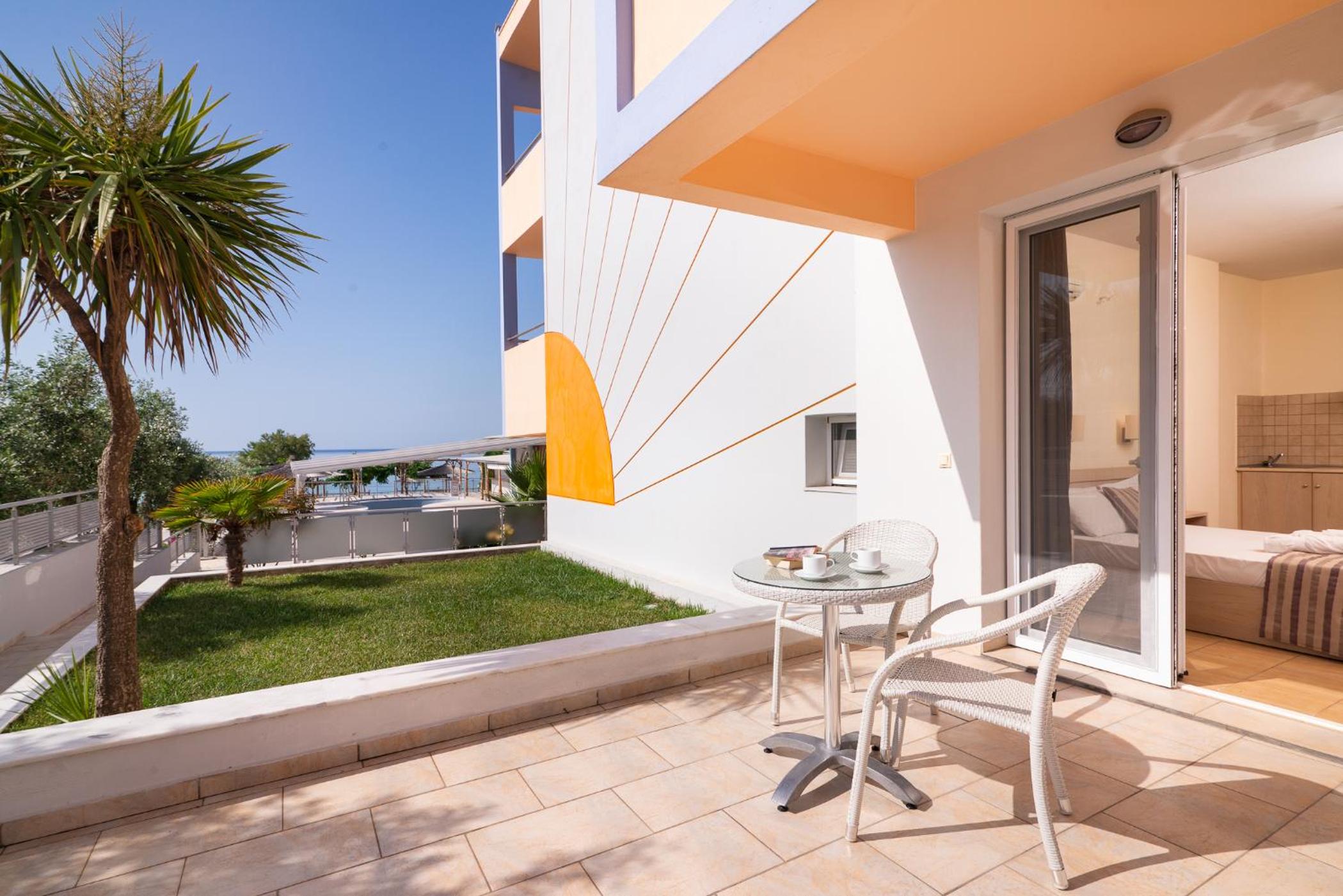 Sunray Hotel