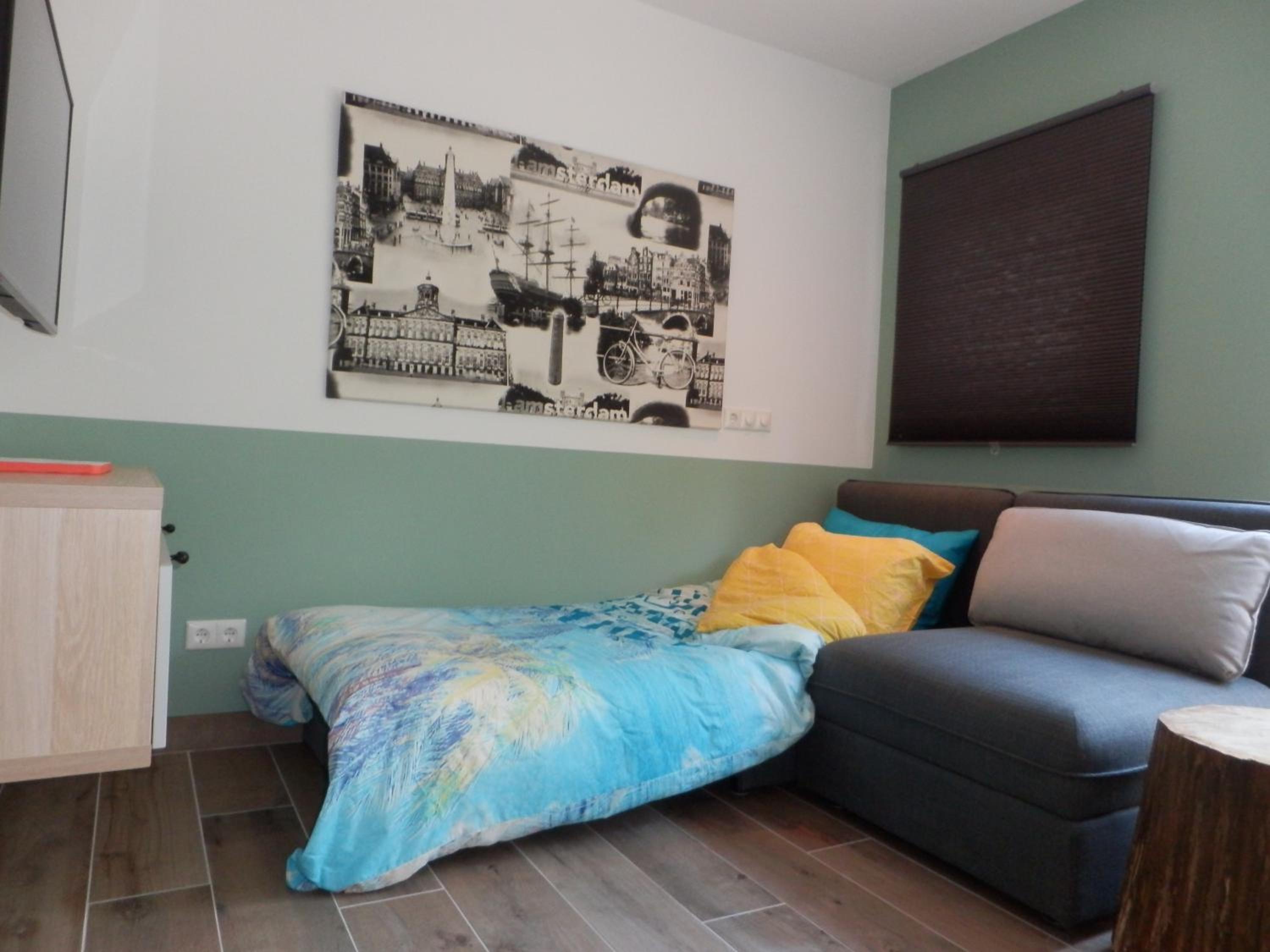 Photo 6