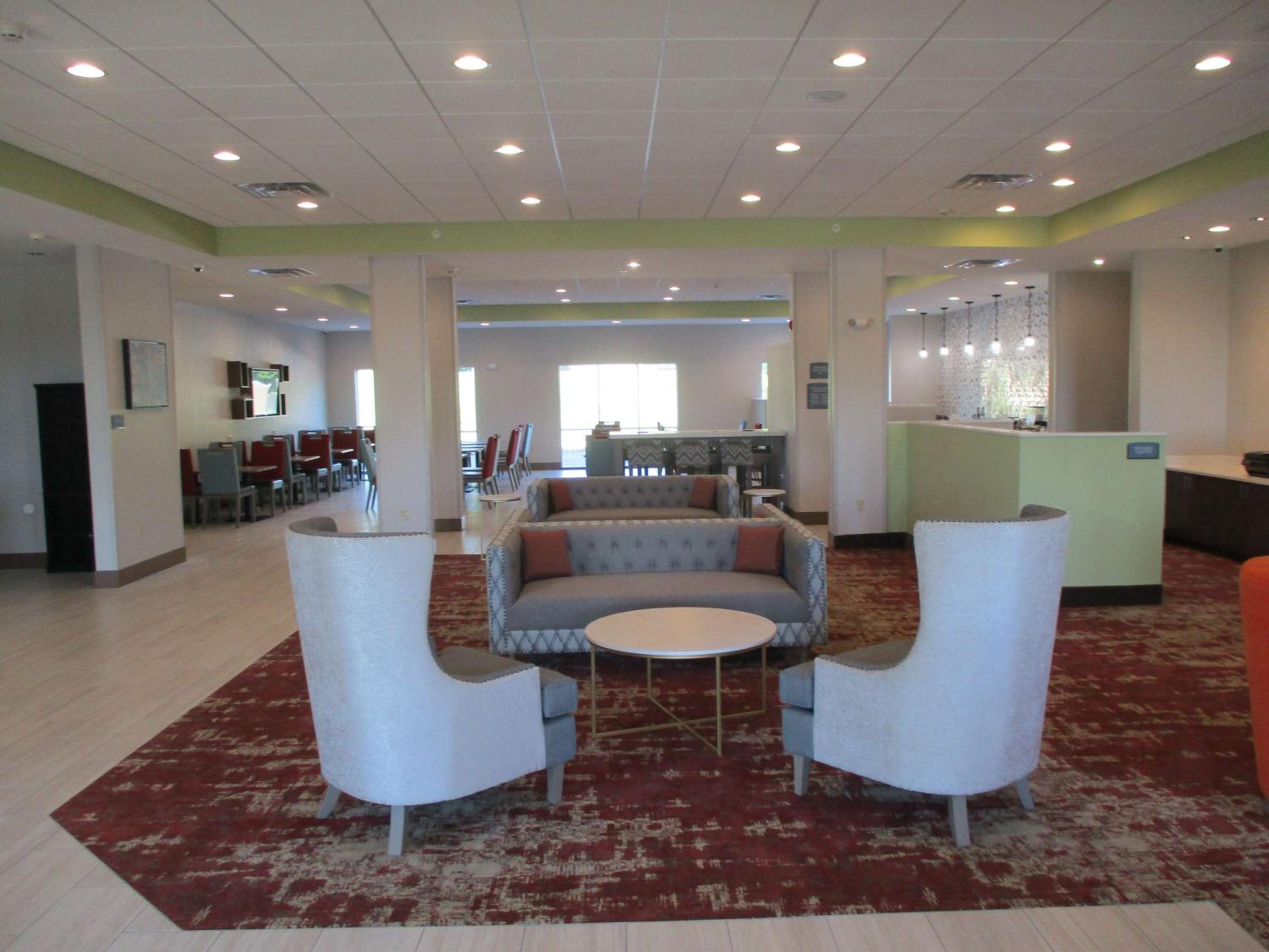 Jacksonville Vacations - La Quinta Inn  Suites by Wyndham Jackson-Cape Girardeau - Property Image 5