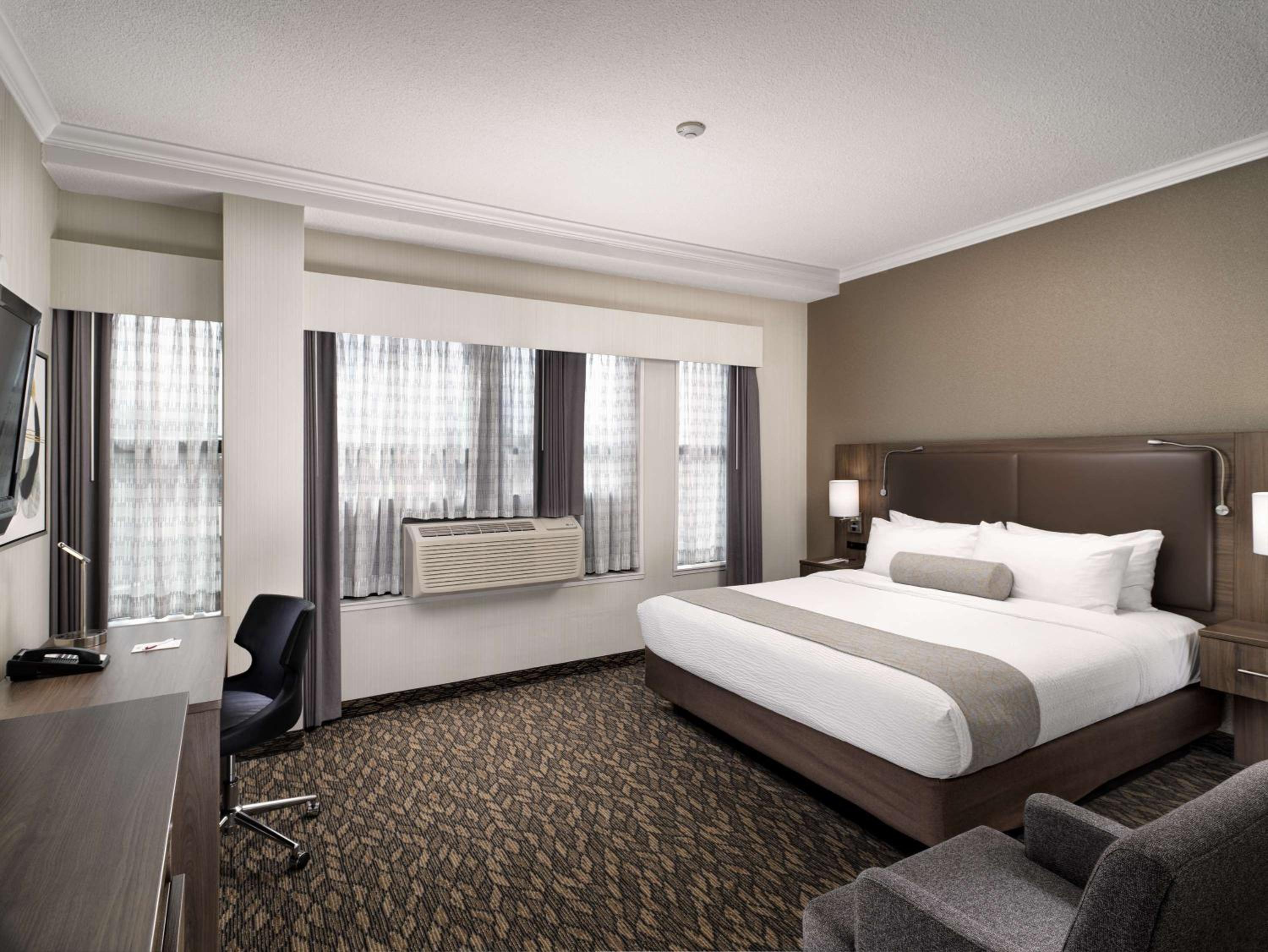 BEST WESTERN PLUS Carlton Plaza Hotel-2