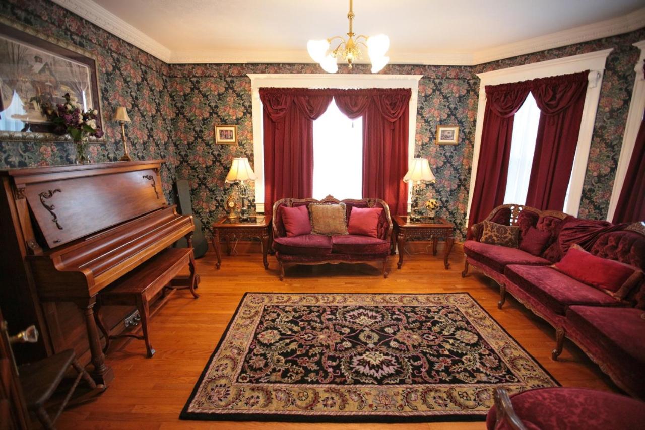 Twin Peaks B&B