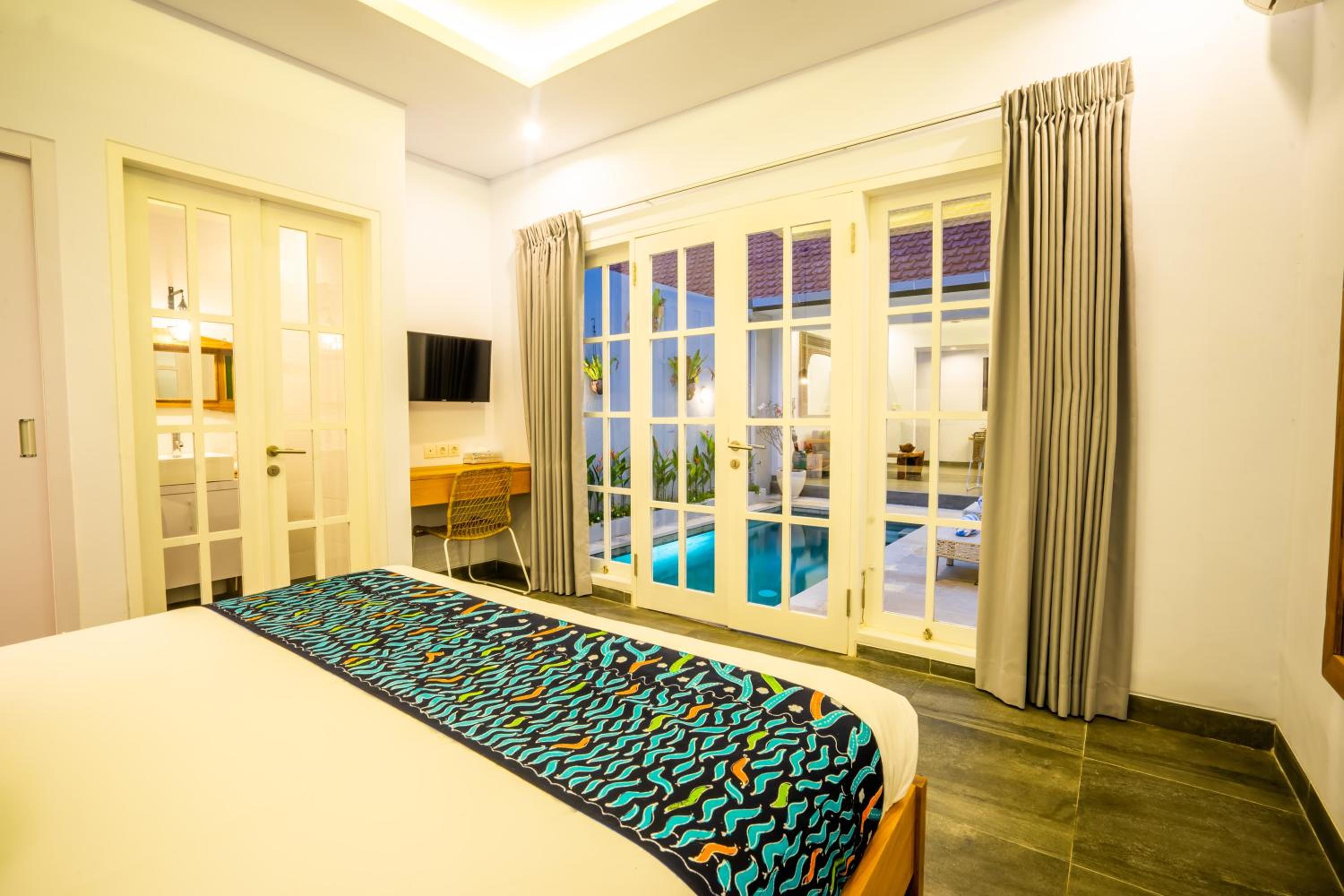 Casa Su Seminyak — hotel room