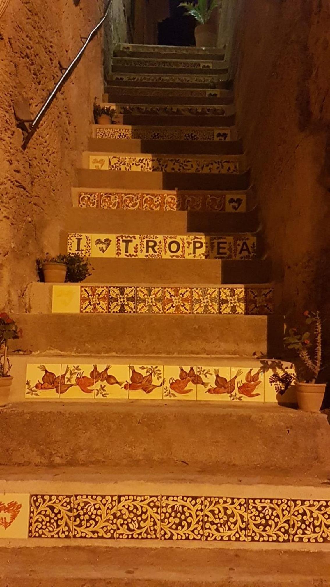 BALCONI SU TROPEA view 3