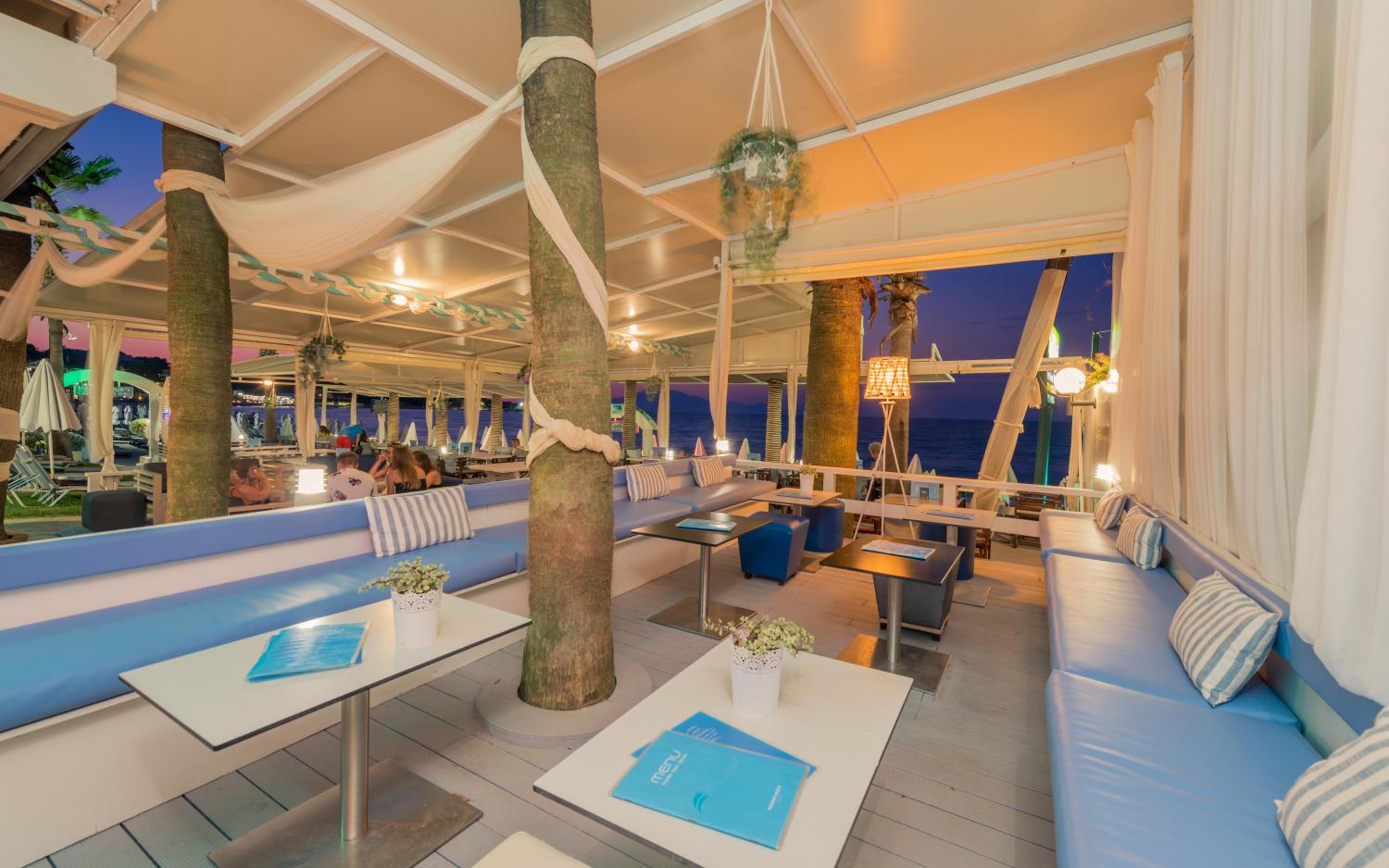 Phoenix Beach Hotel photo 5