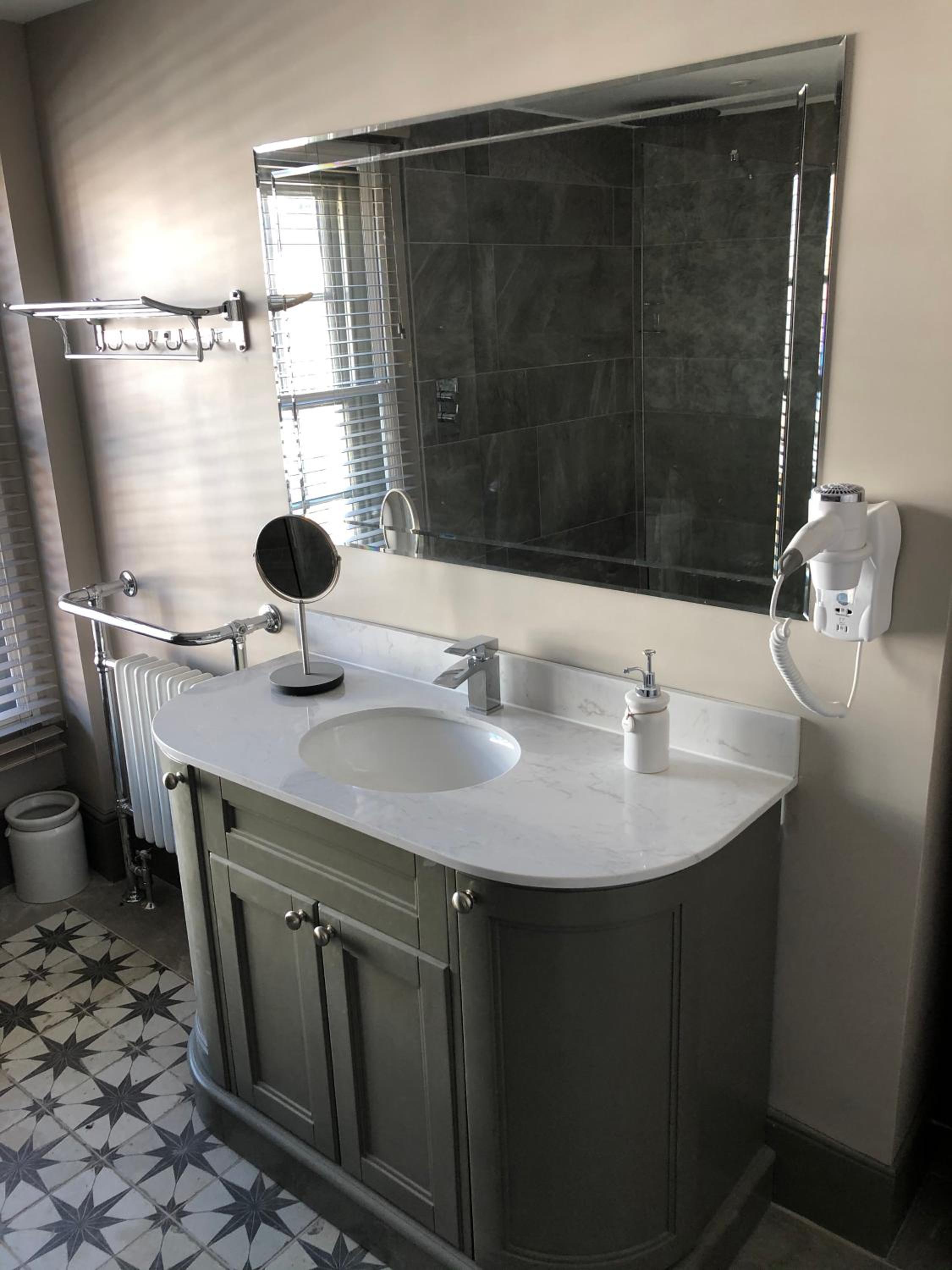 Devizes Vacations - The Peppermill Town house Hotel  Restaurant - Property Image 8