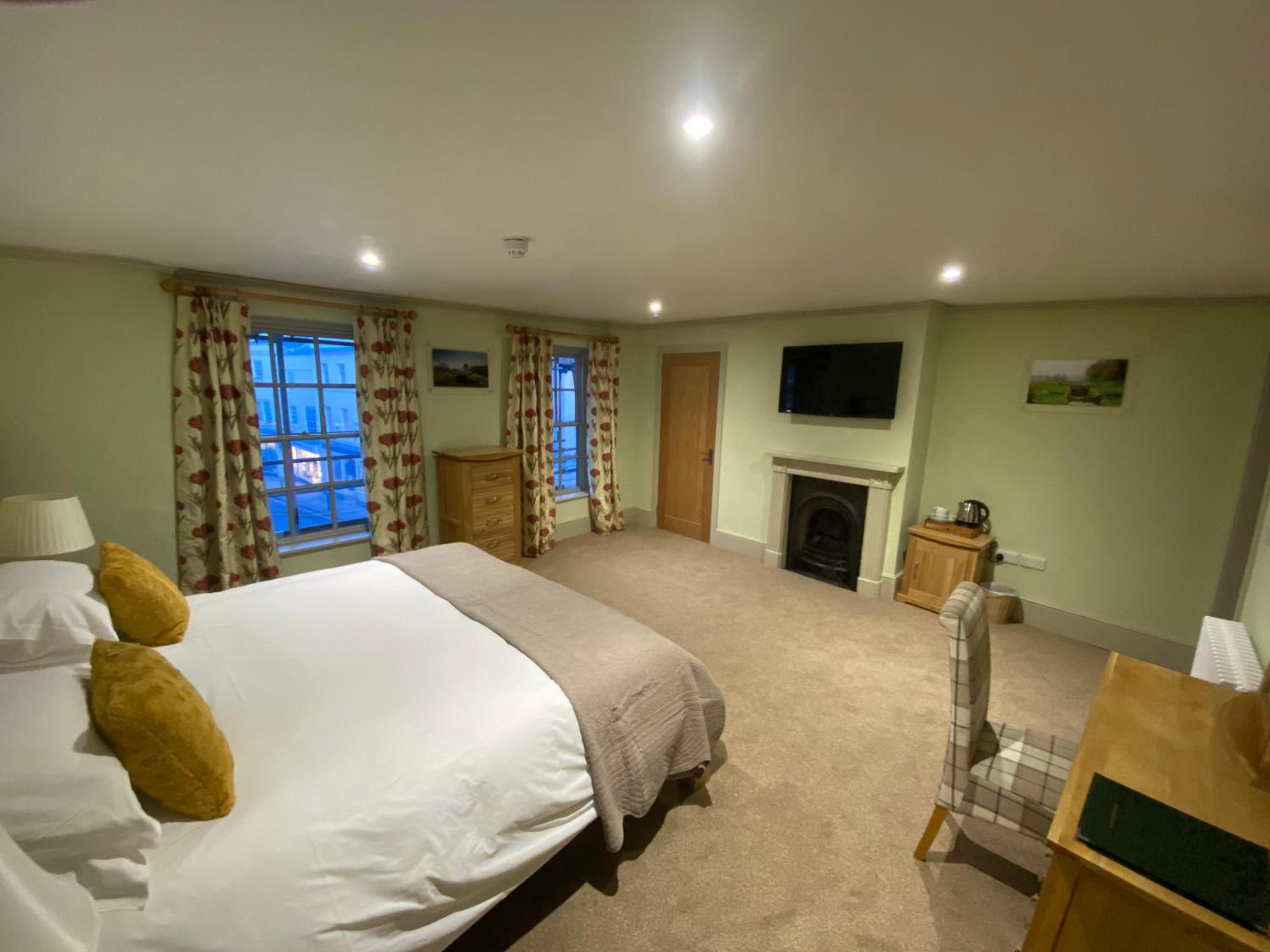 Devizes Vacations - The Peppermill Town house Hotel  Restaurant - Property Image 1