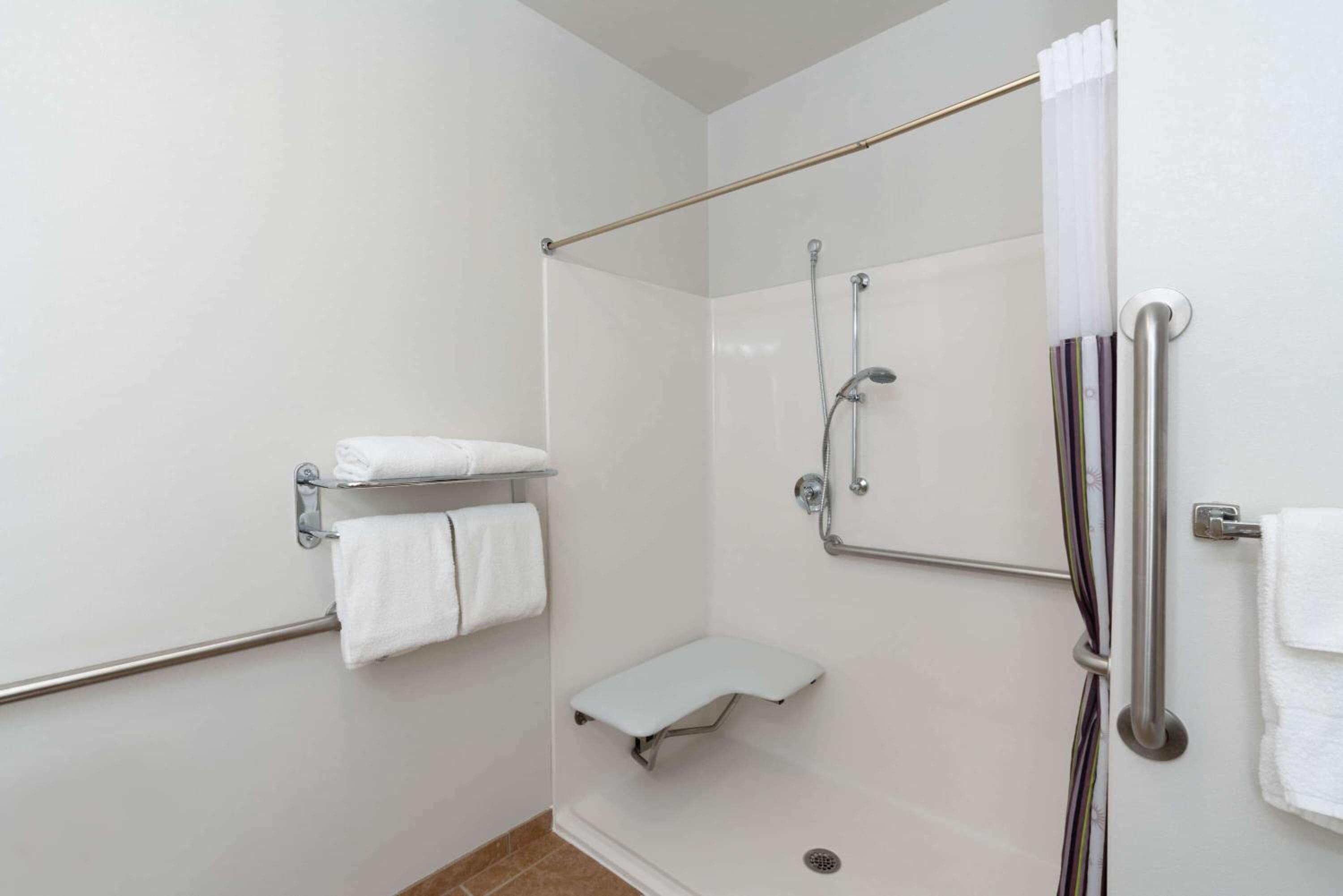 La Quinta by Wyndham Rifle - Property Image 2