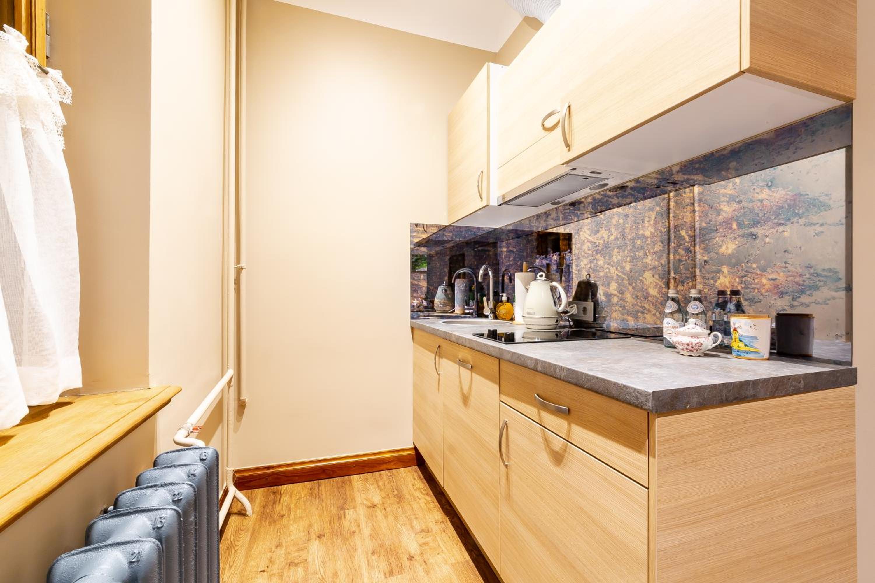 Ancient Storie's AP 65sqm Renovated Free parking view 3