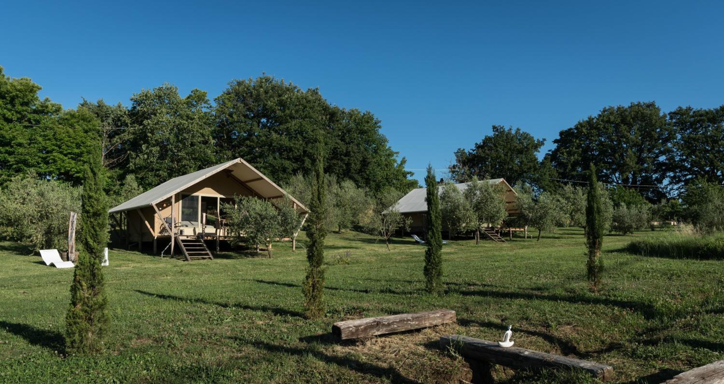 Glamping in Toscana, luxury tents in agriturismo biologico view 5