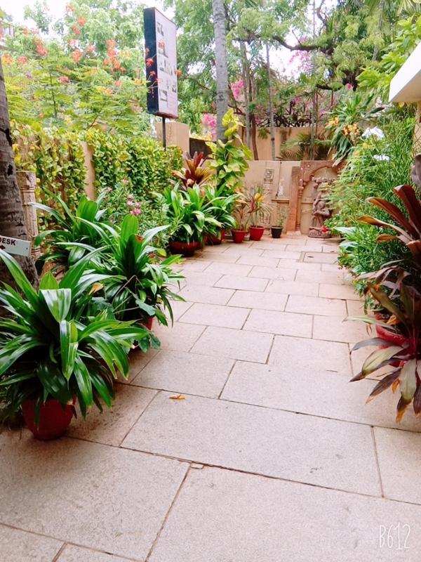 Hanu Reddy Residences Wallace Garden