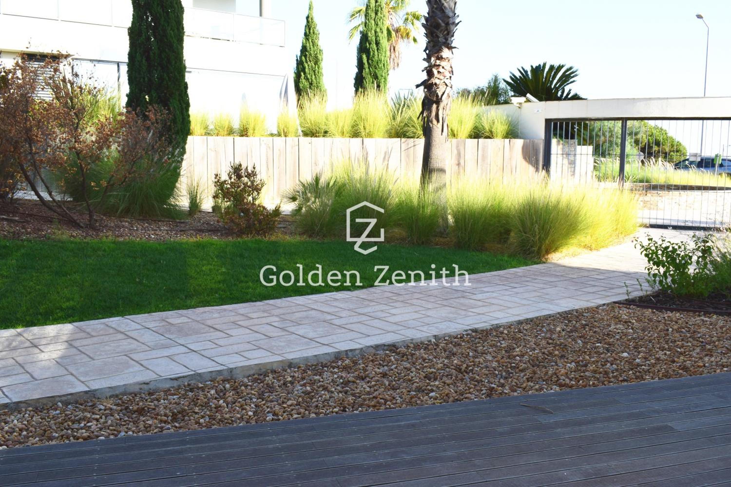 Cavalo Preto Luxury Beach Apartment by Golden Zenith view 5