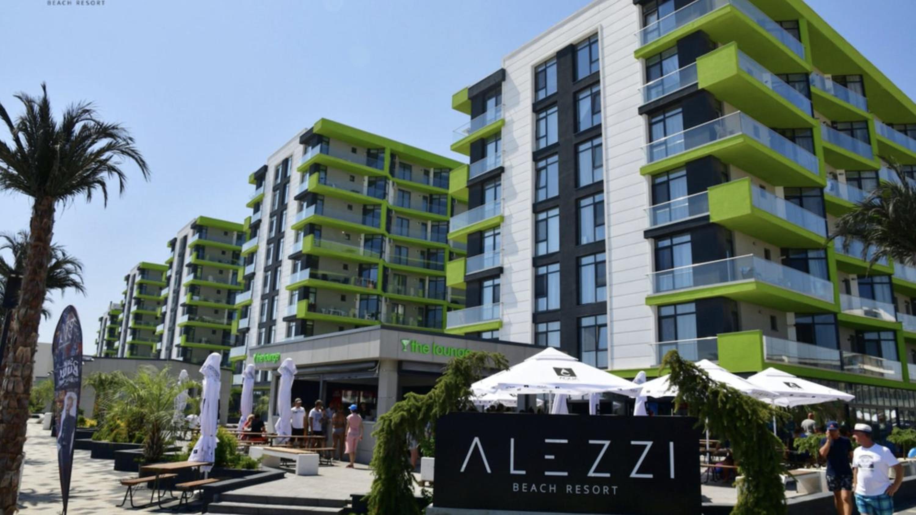 Hotel Deko Apartments Alezzi Beach Mamaia - Image 1