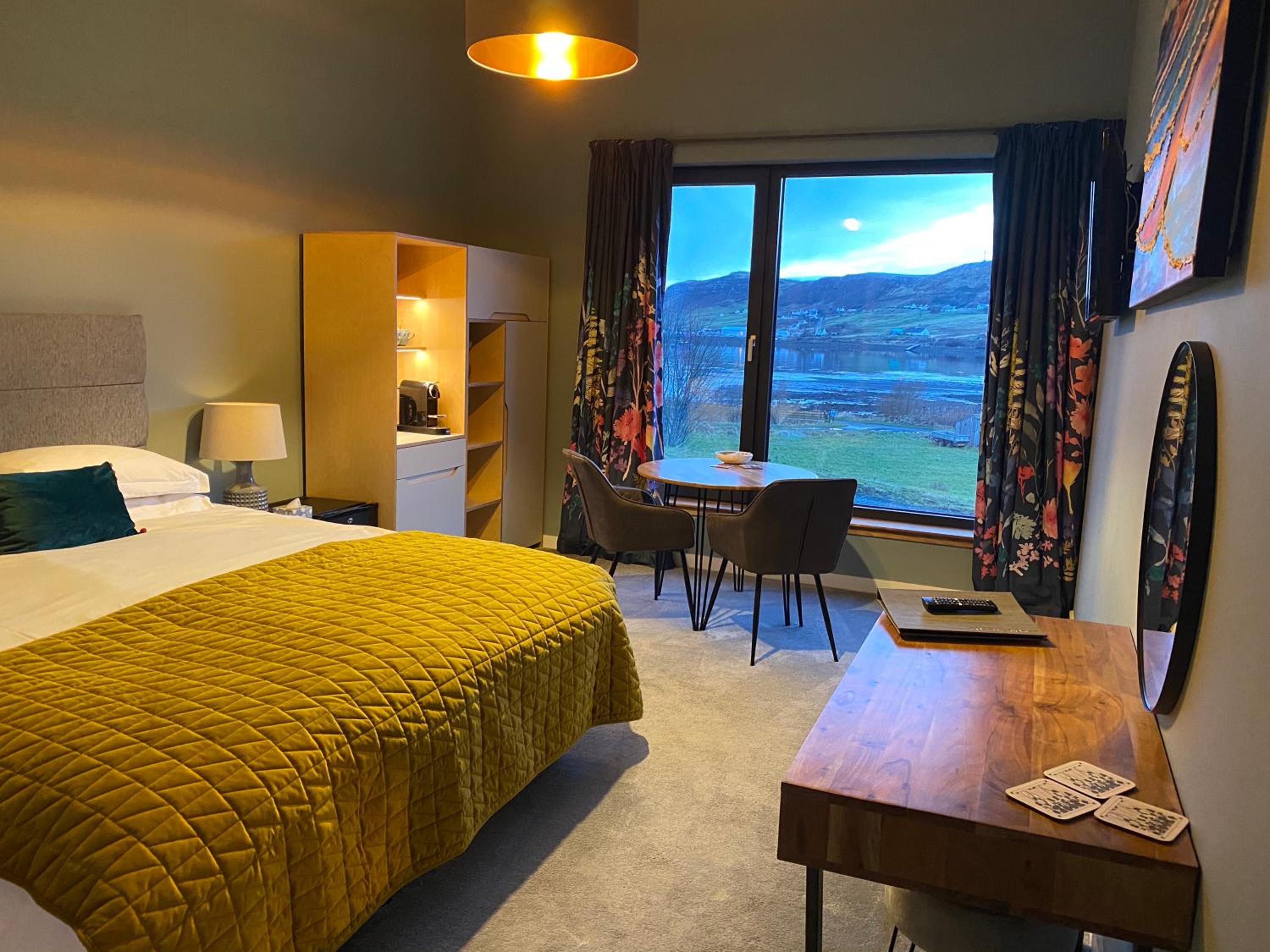 Stones Luxury B&B with hot tub and self-contained rooms view 5