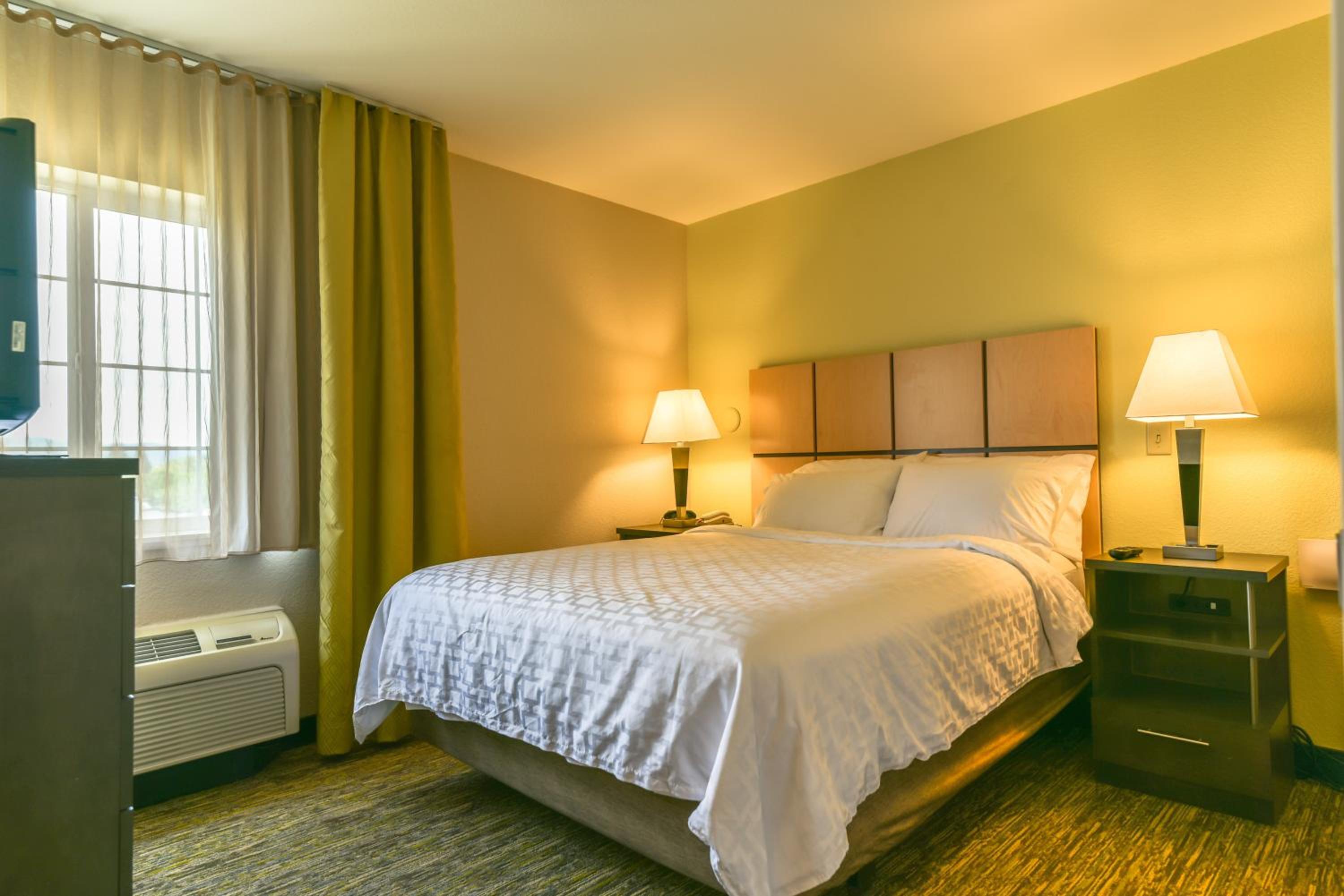 Medford Vacations - Candlewood Suites Medford, an IHG Hotel - Property Image 21