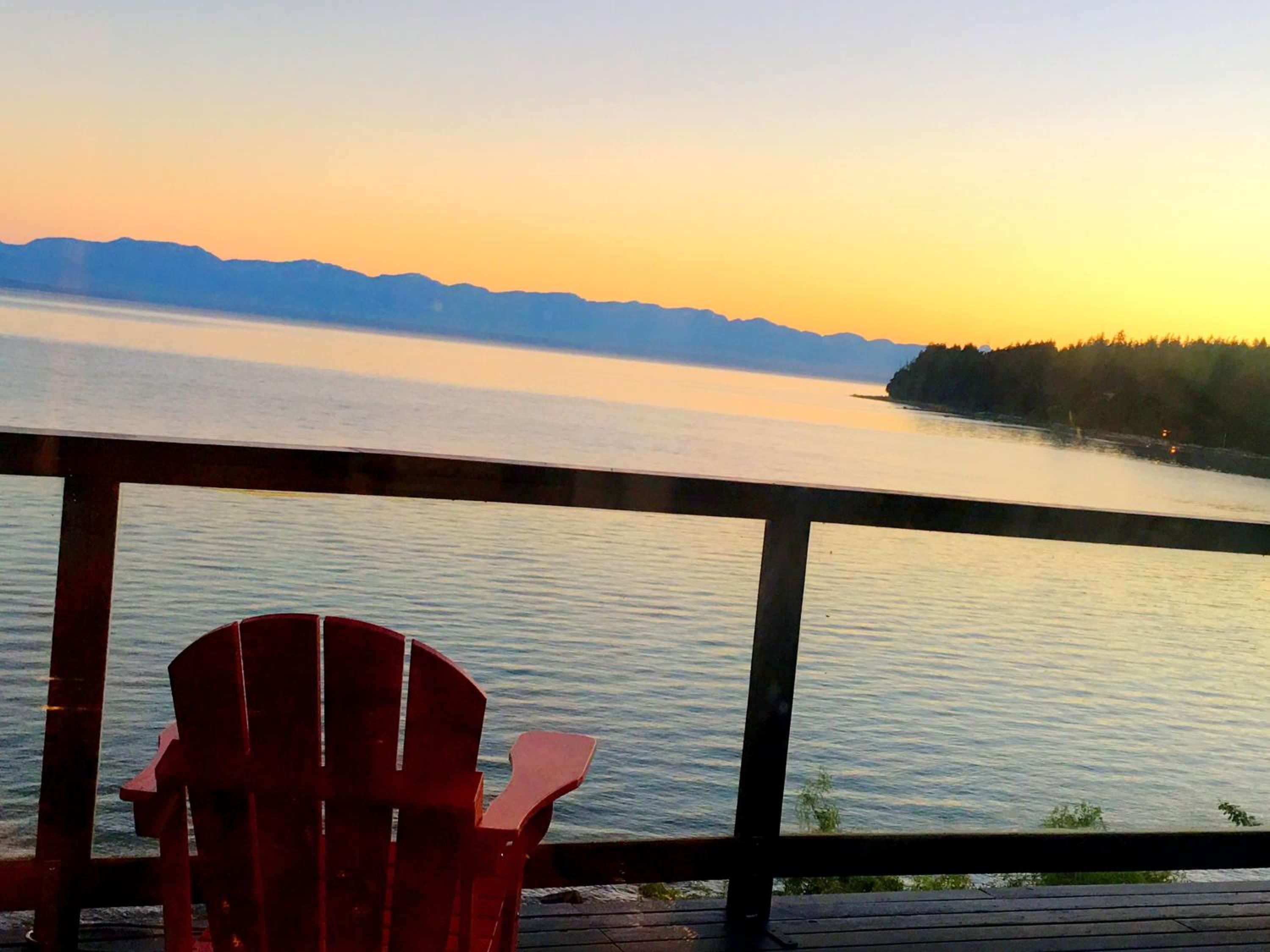 The Beach House Texada - Gillies Bay Favourite Cabin