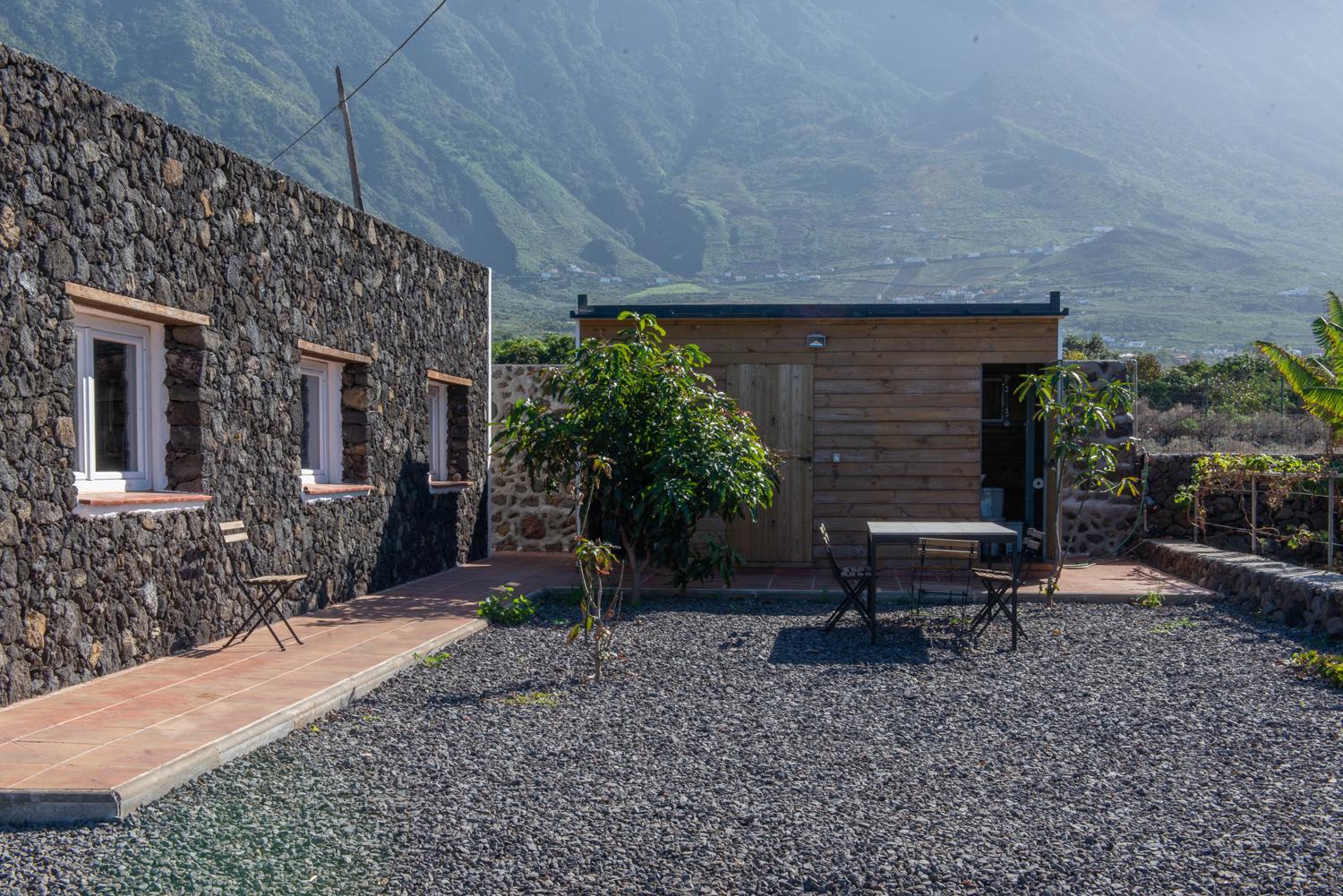 Amazing Coast House On A Tranquil Organic Farm