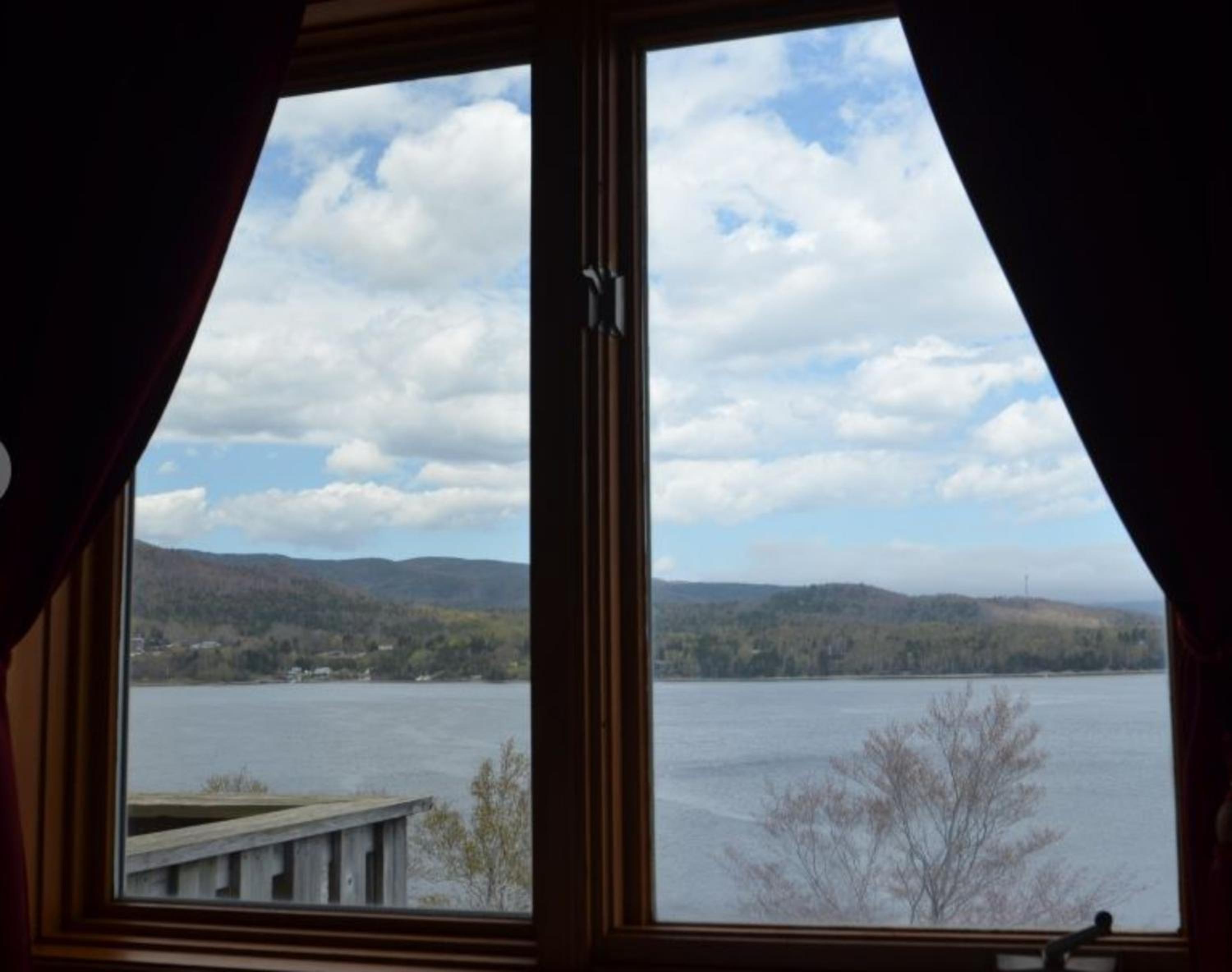 Knotty Pine Cottages, Suites & Motel Rooms