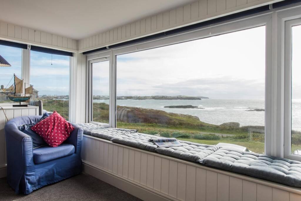 HEADLANDS-2 BED-SEA VIEW APARTMENT-TREARDDUR BAY