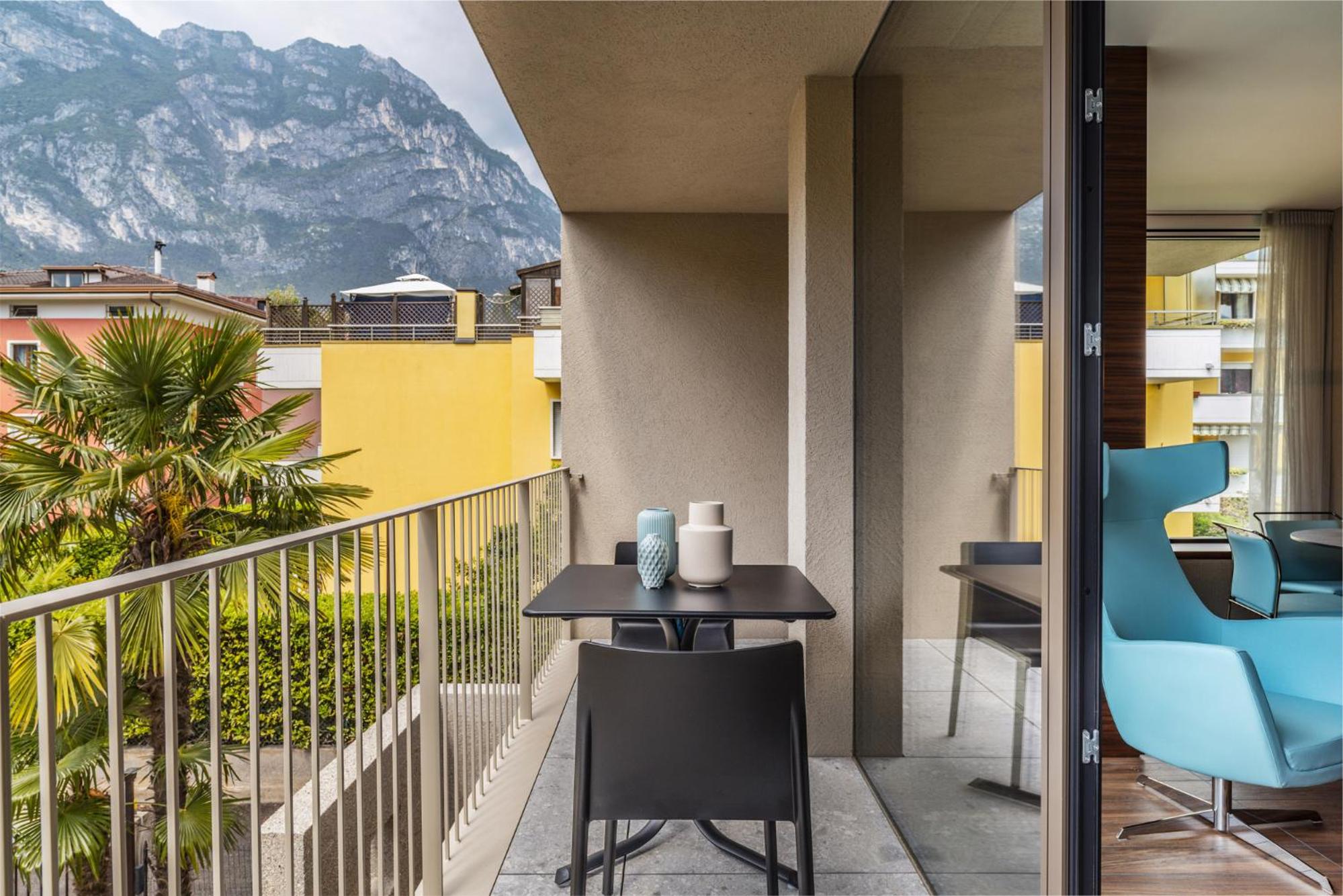 ESSENCE - Charming Suites view 5
