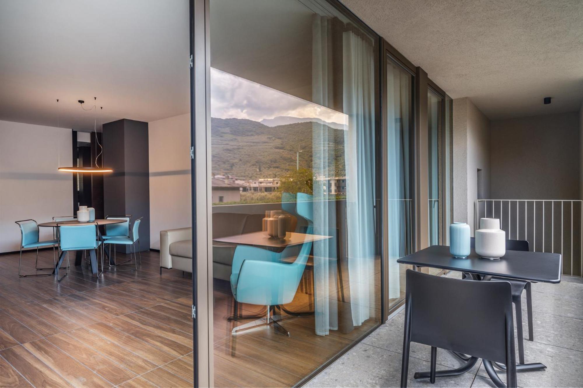 ESSENCE - Charming Suites view 4