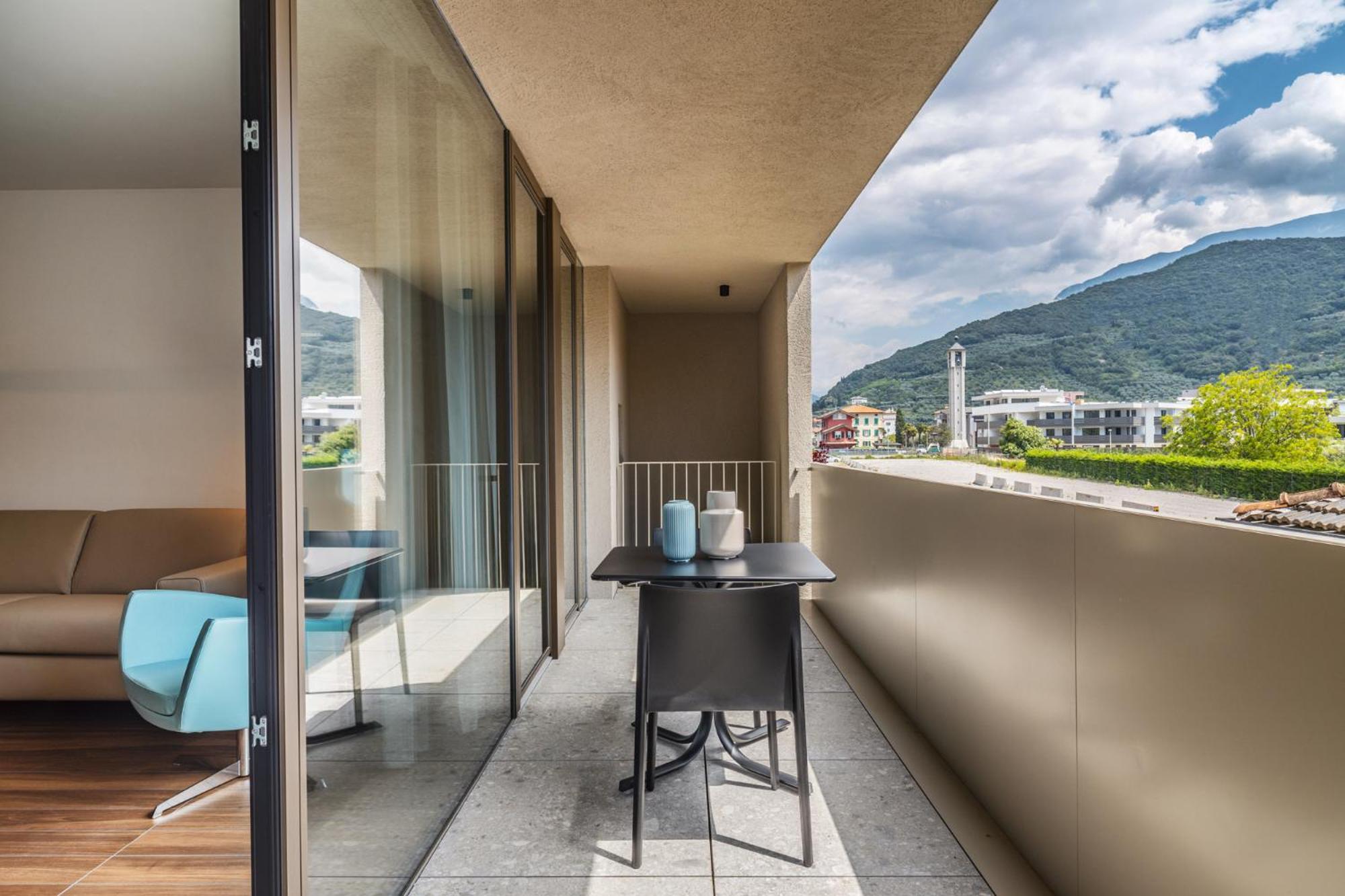 ESSENCE - Charming Suites view 3