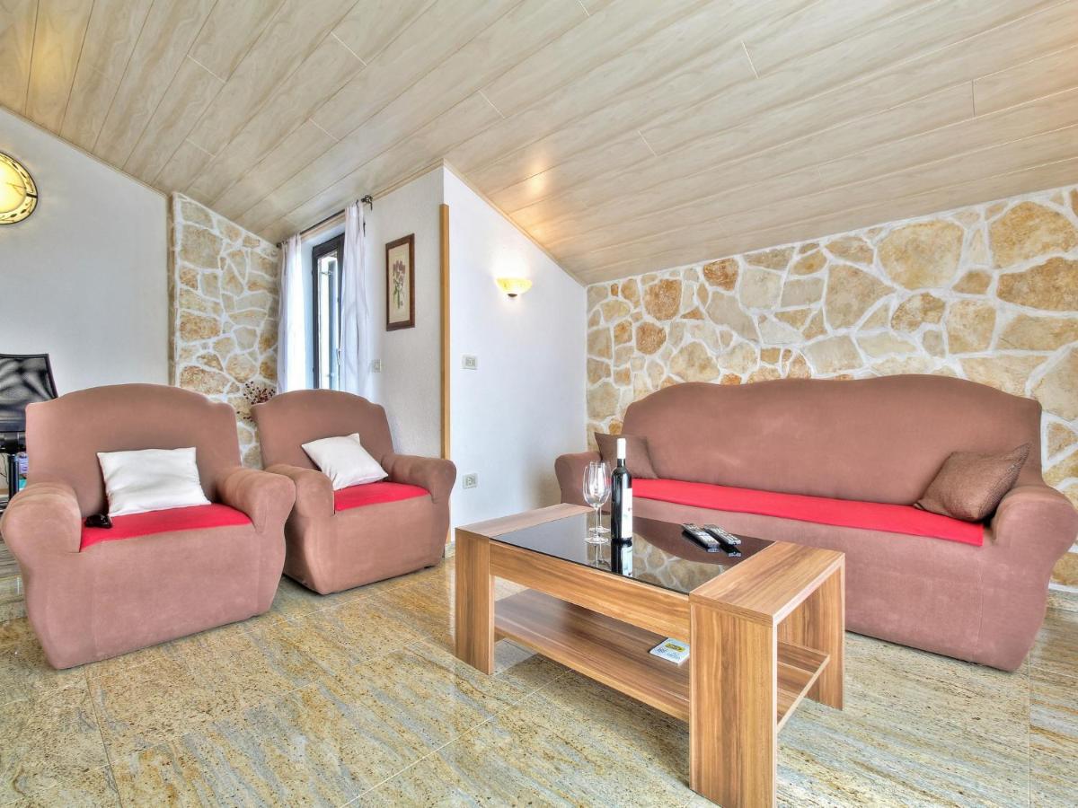 Eni Apartment view 5