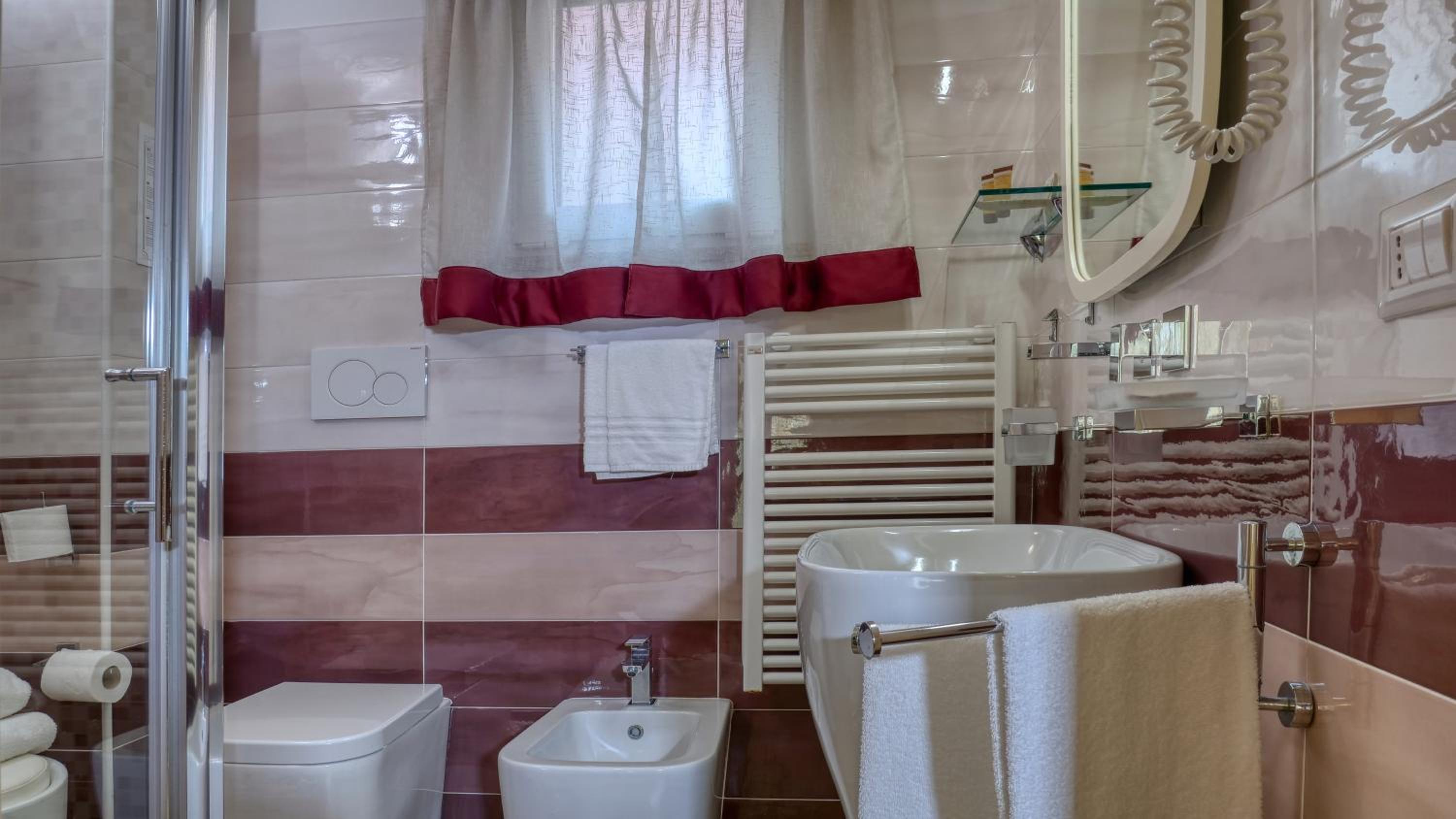 Smart Suite & Apartments
