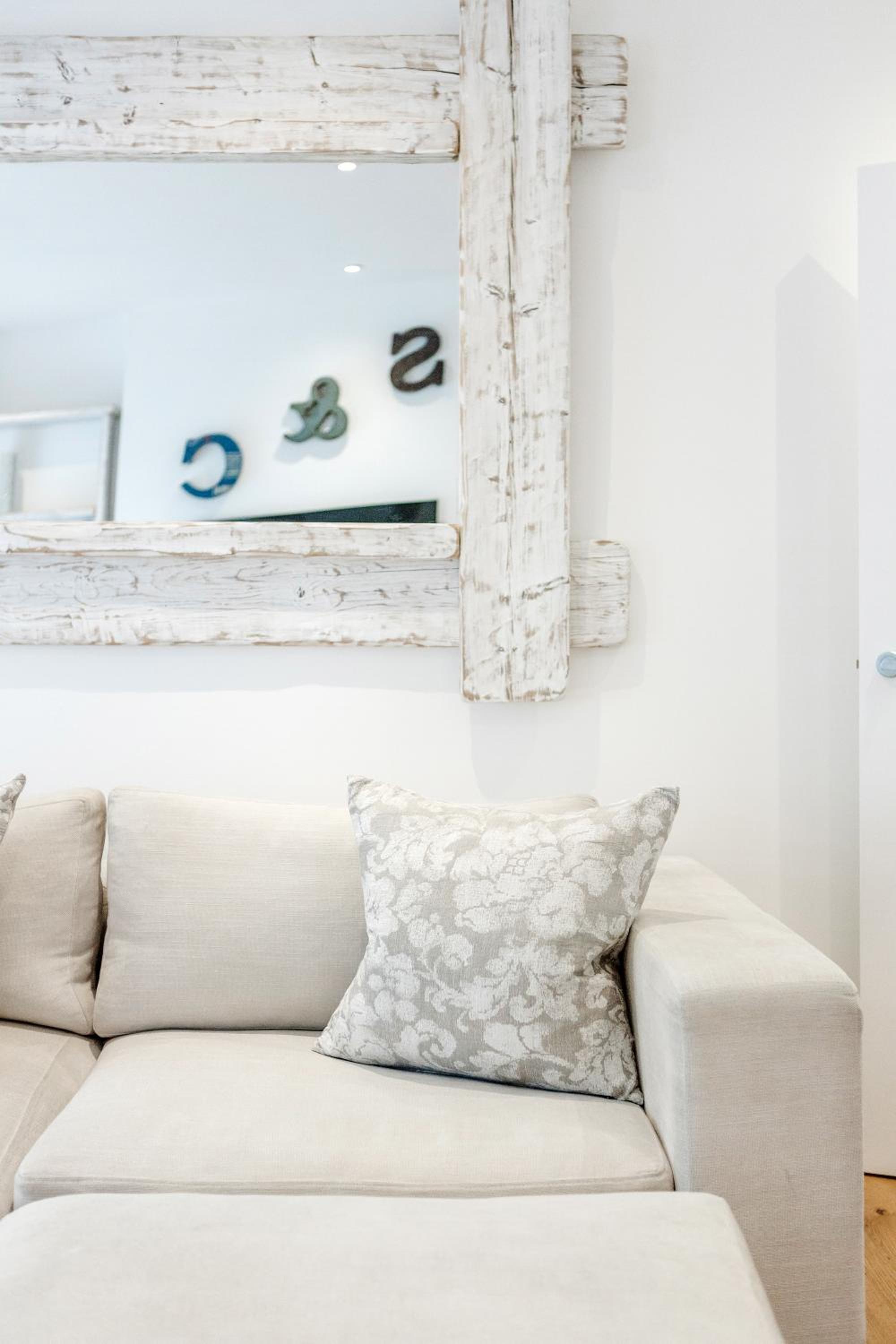 The white home near Kensington high st