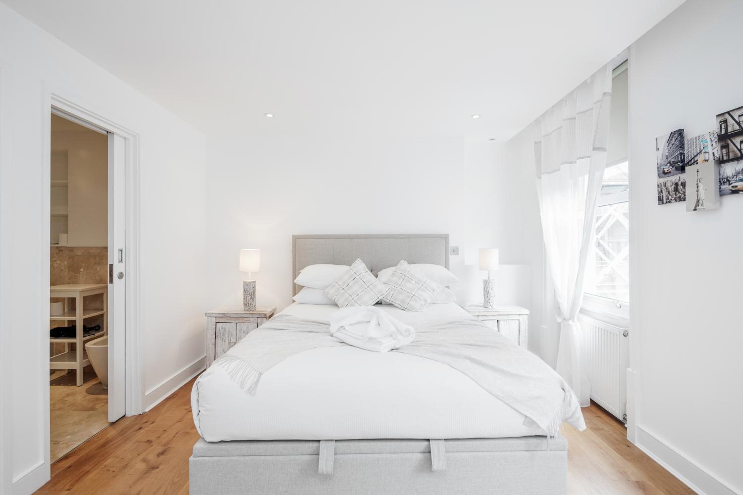 The white home near Kensington high st