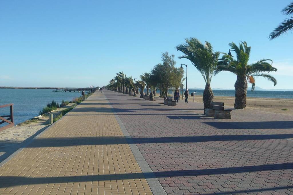 Piso en primera línea con wifi y vistas al mar view 2