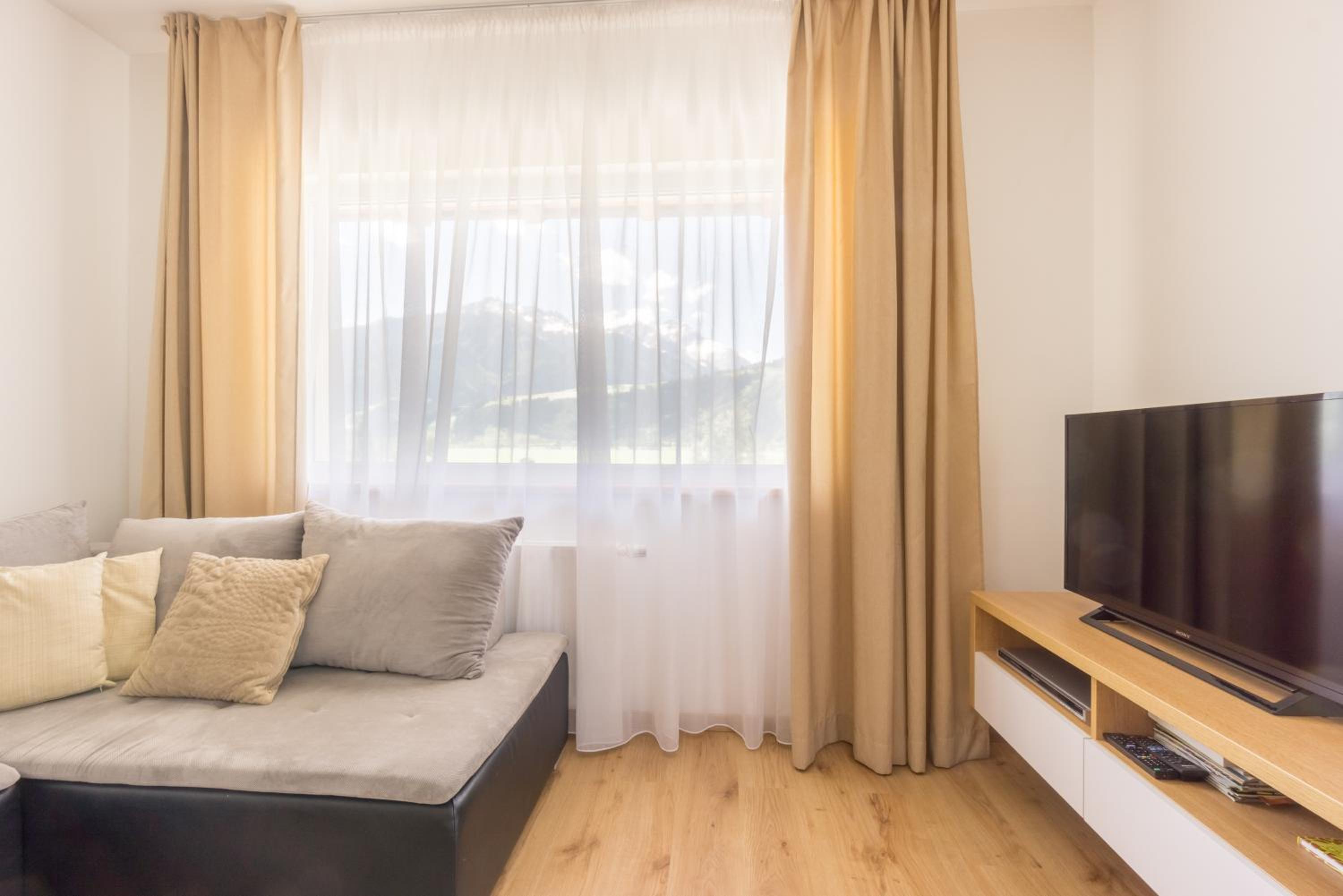 Praga Apartments & Restaurant Zell am See-Kaprun