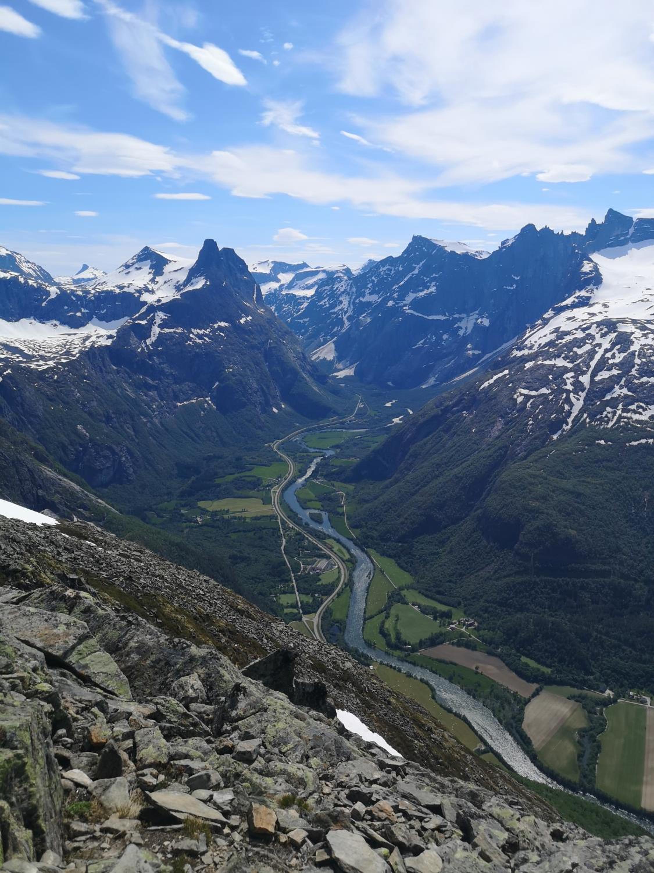 Romsdalseggen Lodge view 3