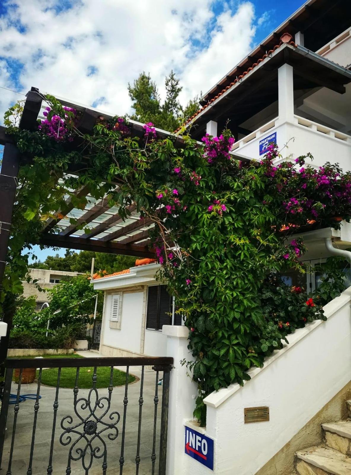 Apartments Fani