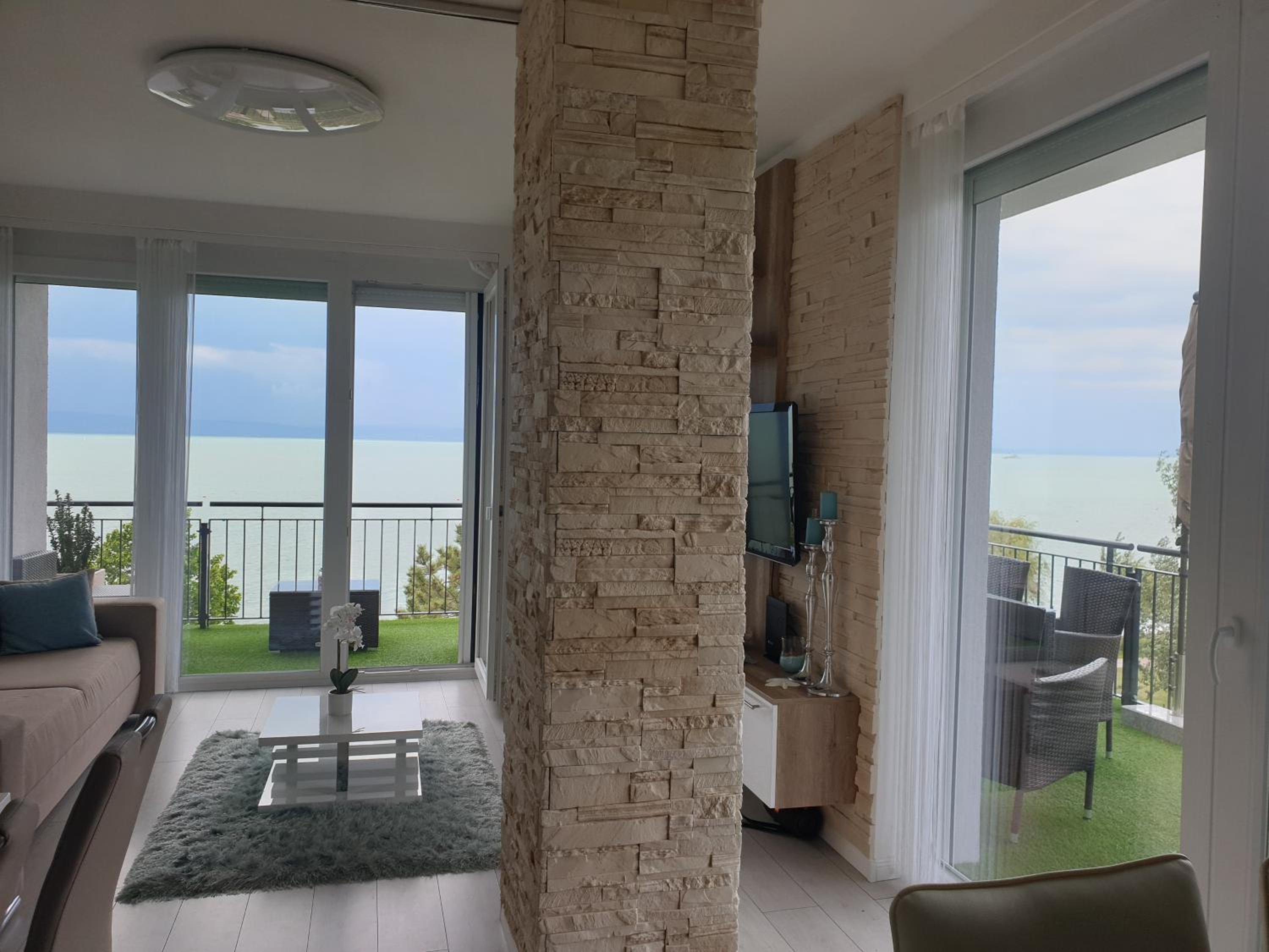 Best Panoráma Apartman view 2