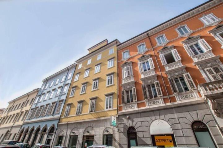 B&B Empire 1970 view 2